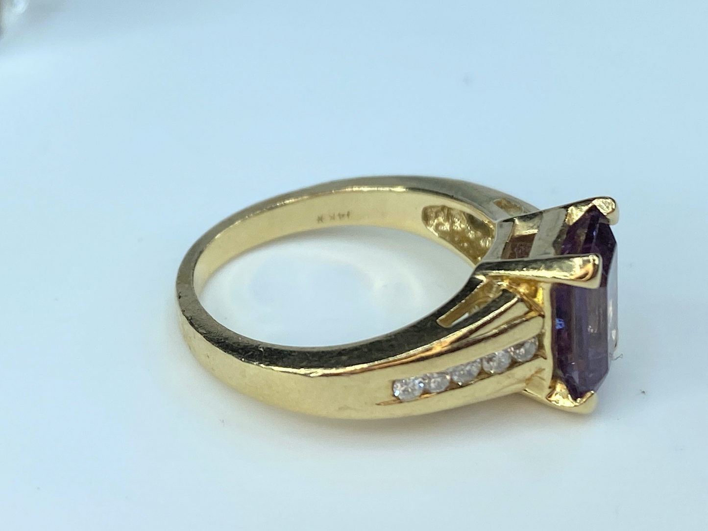 14K gold emerald cut Color change Sapphire 0.15ct diamond ring