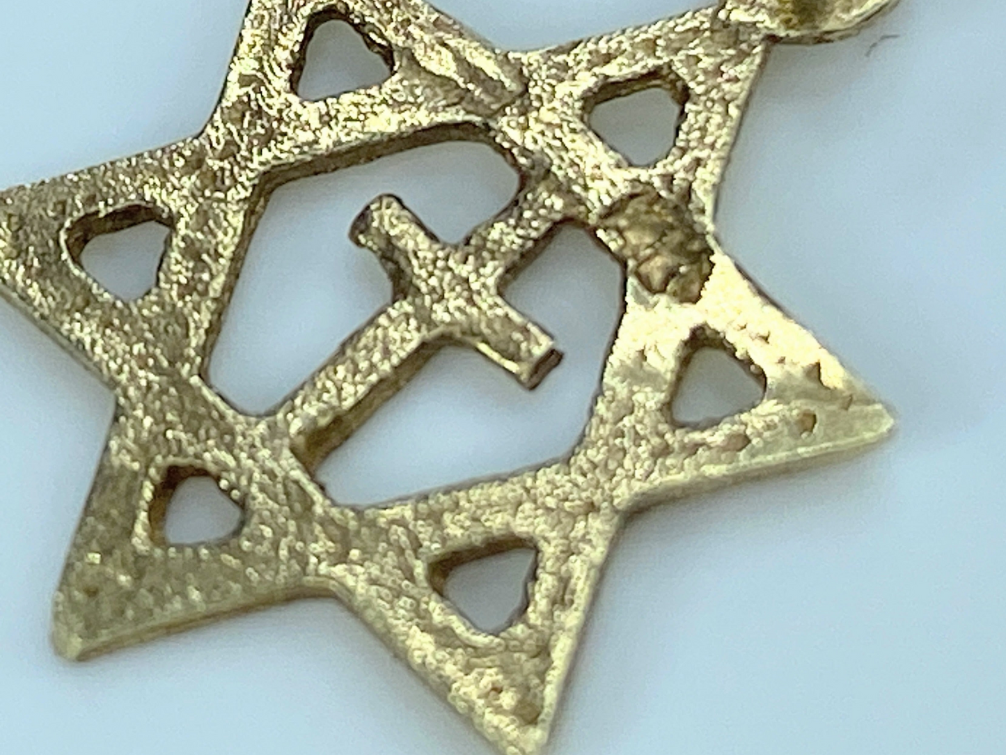 14kt Yellow Gold Star of David W/Cross Medal JR8963