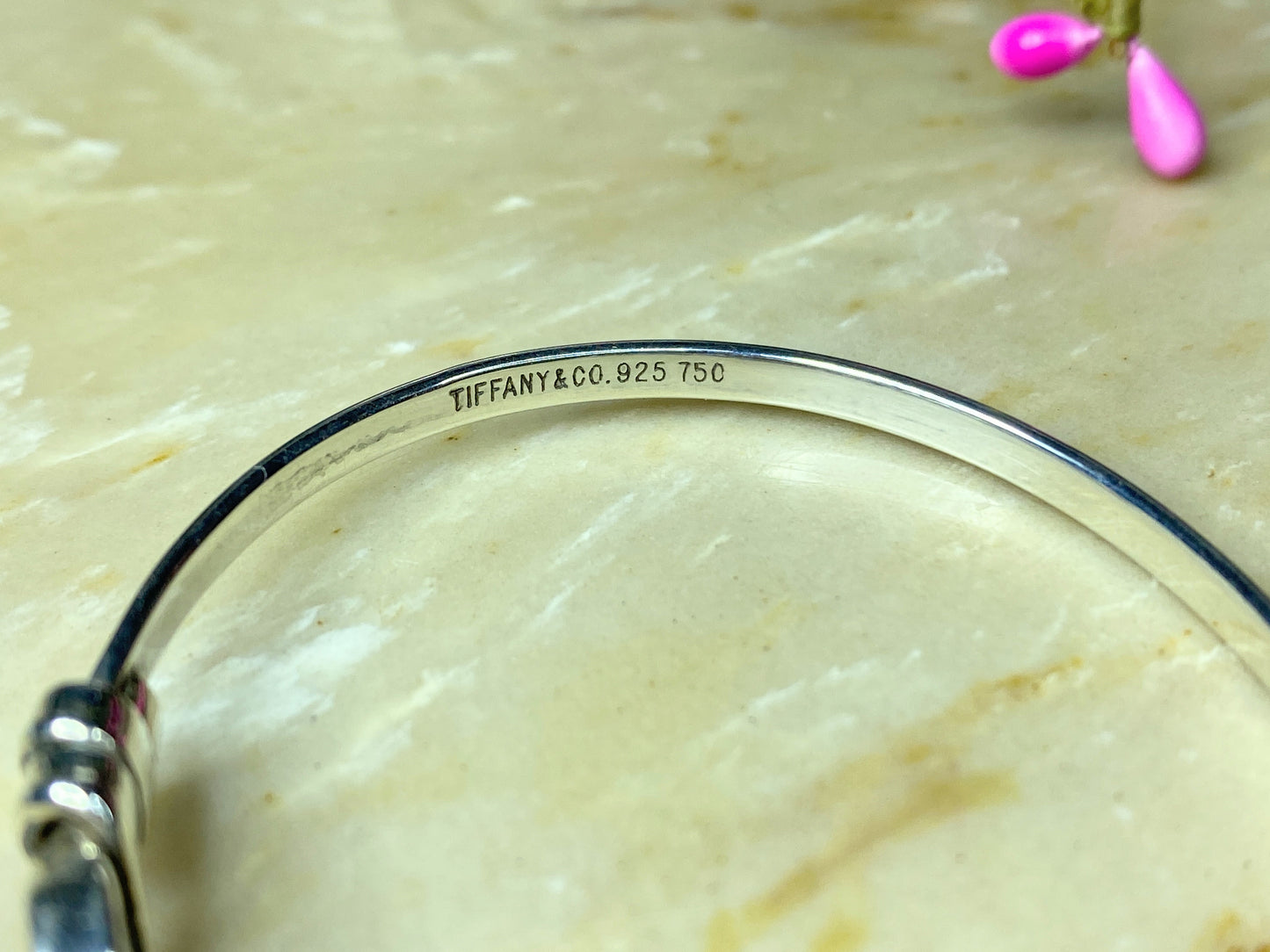 Tiffany & Co. Sterling 18K Love Knot Oval Hook And Eye Bangle JR287