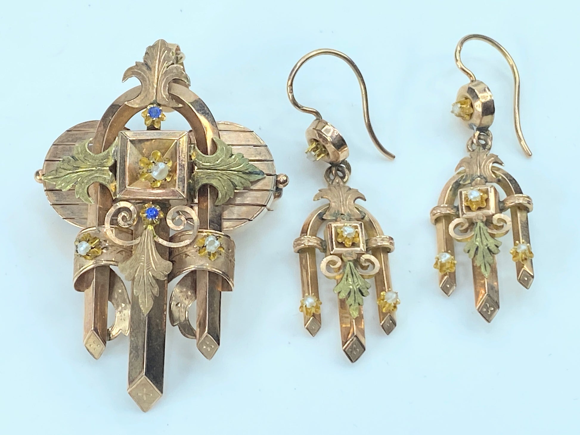 Victorian Jewelry set Bicolor 10K Seed pearls Sapphire original box