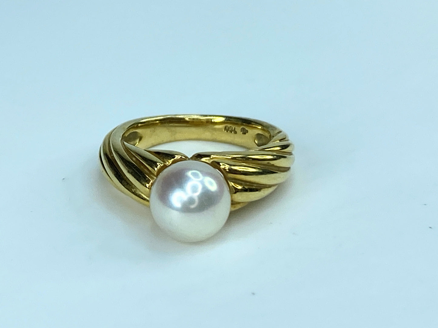 Mikimoto 8.18mm Akoya Pearl 18 karat South Sea Pearl ring