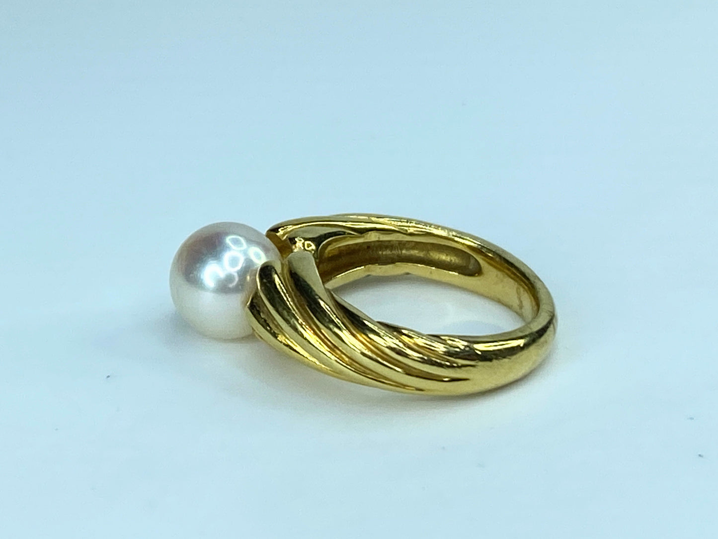 Mikimoto 8.18mm Akoya Pearl 18 karat South Sea Pearl ring
