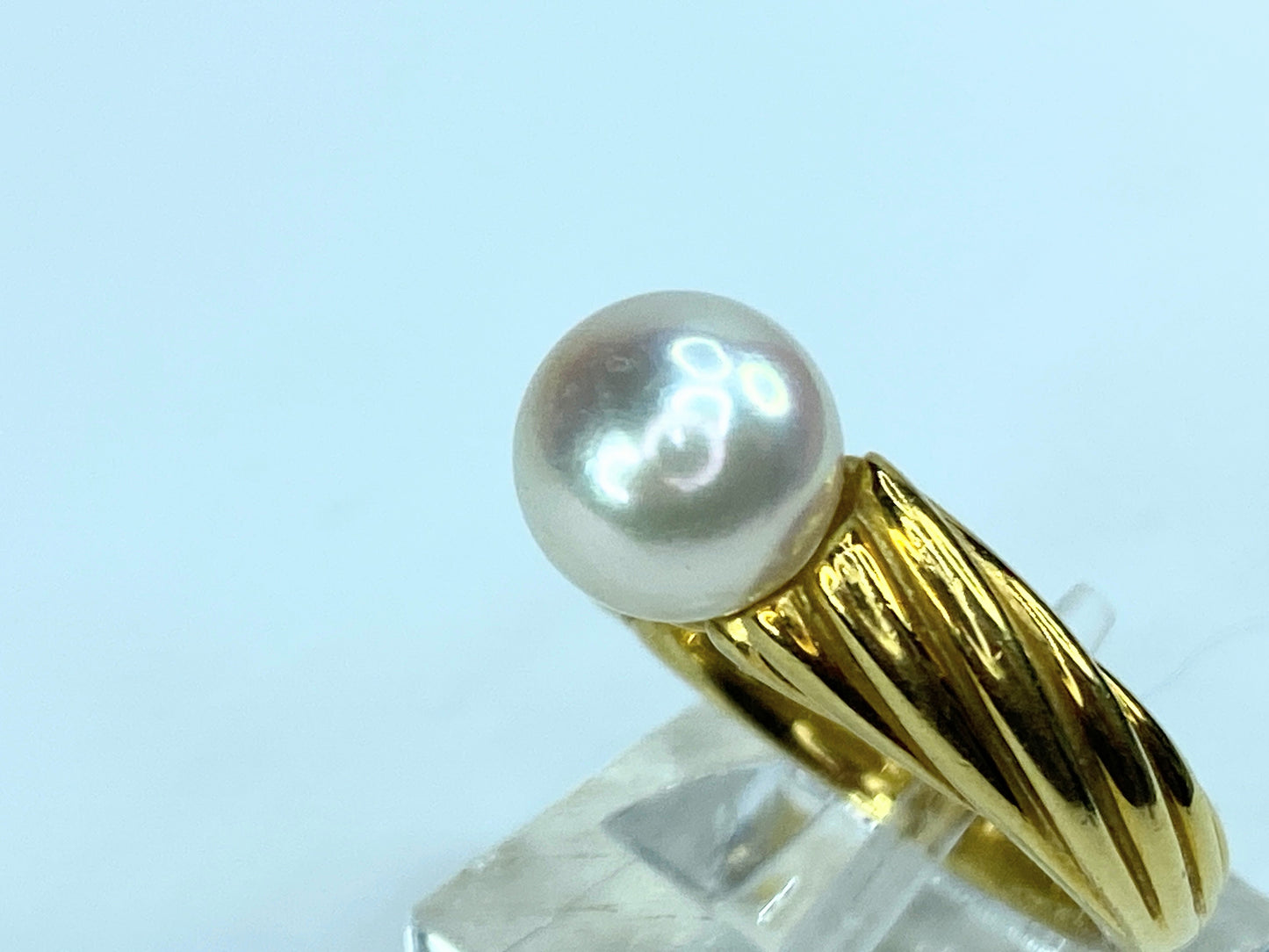 Mikimoto 8.18mm Akoya Pearl 18 karat South Sea Pearl ring