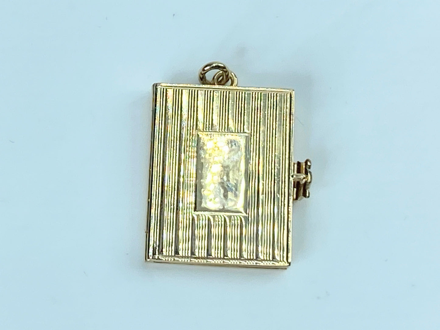 Art Deco 14K 4 Gold Picture Book Pendant 1 1/8"