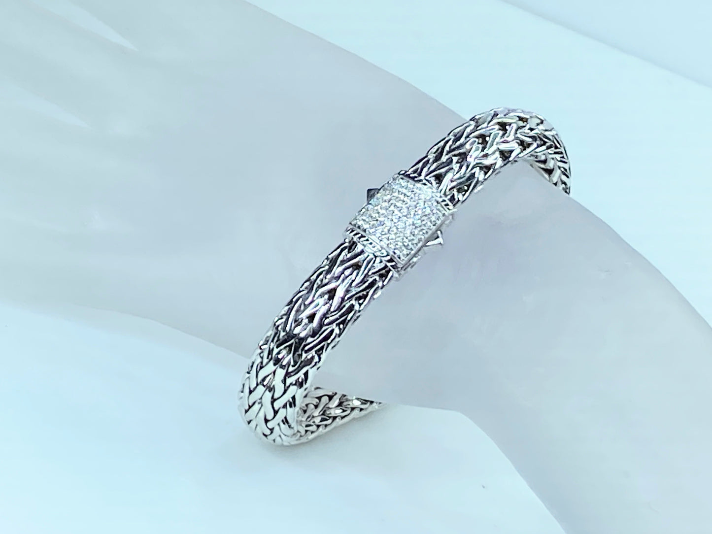 JOHN HARDY Classic Chain 11.5mm Pave Diamond 0.62ctw bracelet