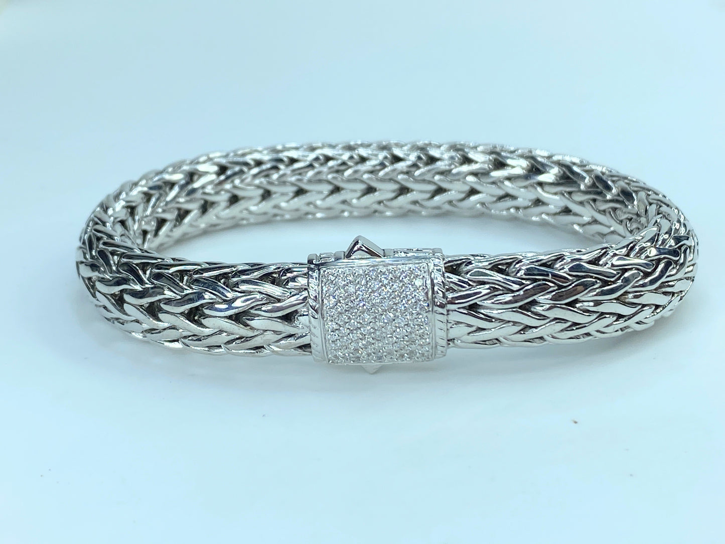 JOHN HARDY Classic Chain 11.5mm Pave Diamond 0.62ctw bracelet