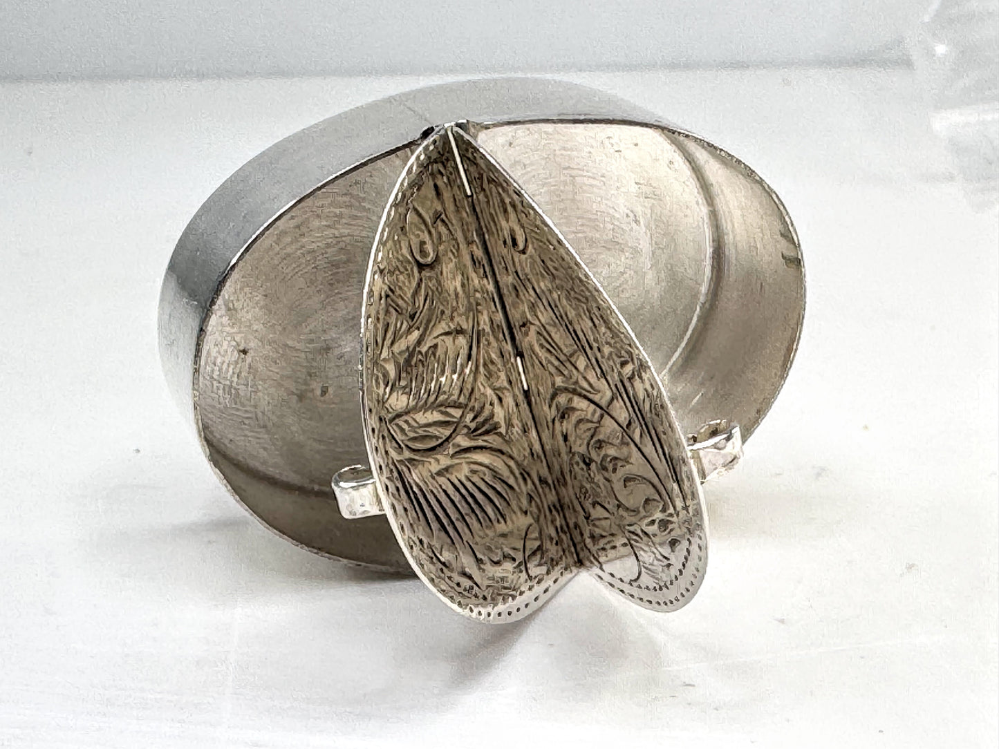 Vintage Sterling Silver Double Compartment Oval Pill Trinket Box SS360