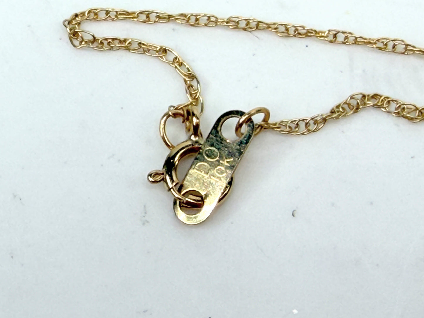 10K Yellow Gold Diamond Dog Pendant Necklace 18" Box Chain 1.8g JR1490