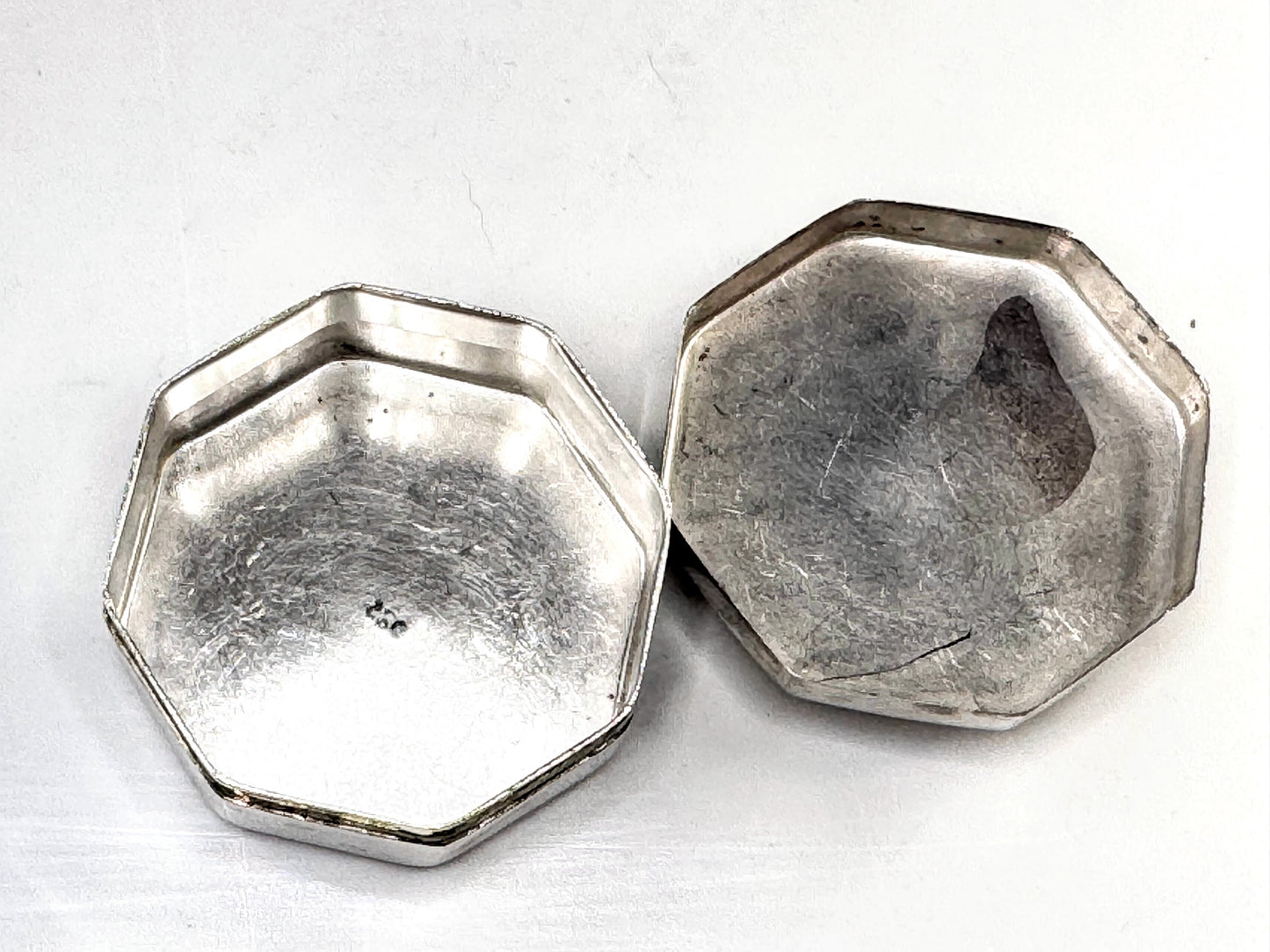 Vintage Sterling Silver Snowflake Hexagon Trinket Pill Box SS364