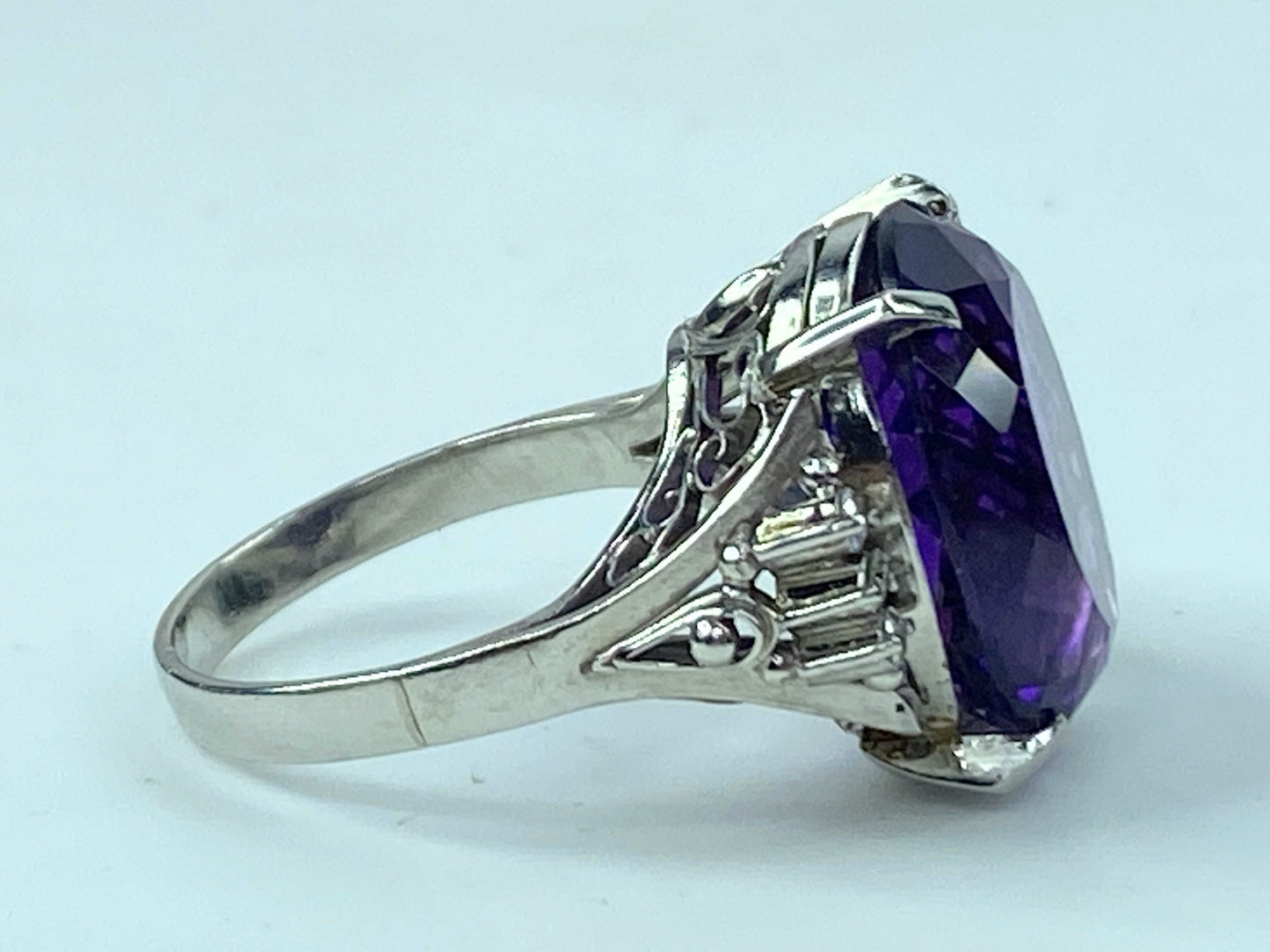 Platinum 8.90ct faceted Amethyst 0.12ct Diamond statement ring 9.1g s7 JR339