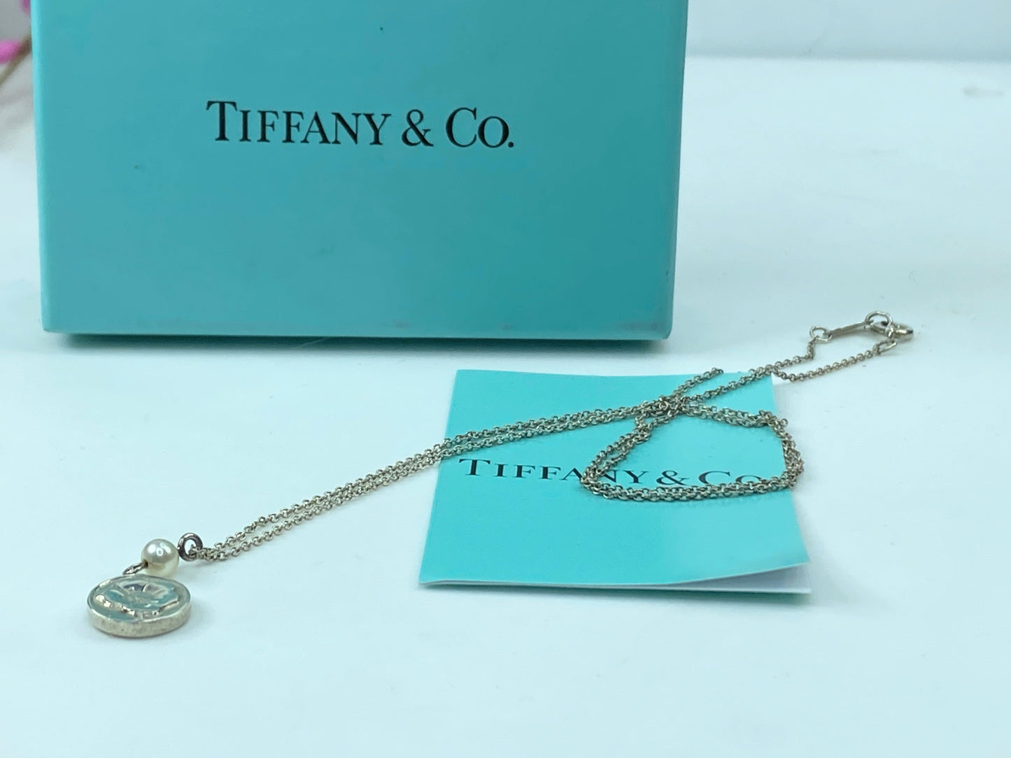 Tiffany & Co. Silver Hibiscus cultured Pearl Necklace Pendant necklace 16" JR364