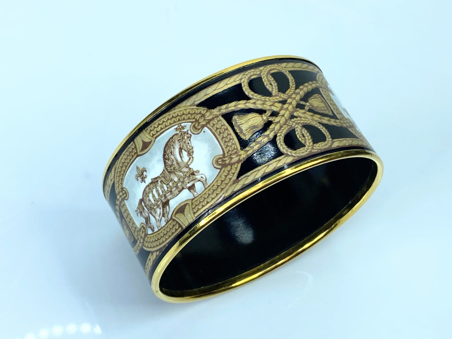 Hermès Grand Apparat Enamel Bangle Bracelet 70 (M) JR9719