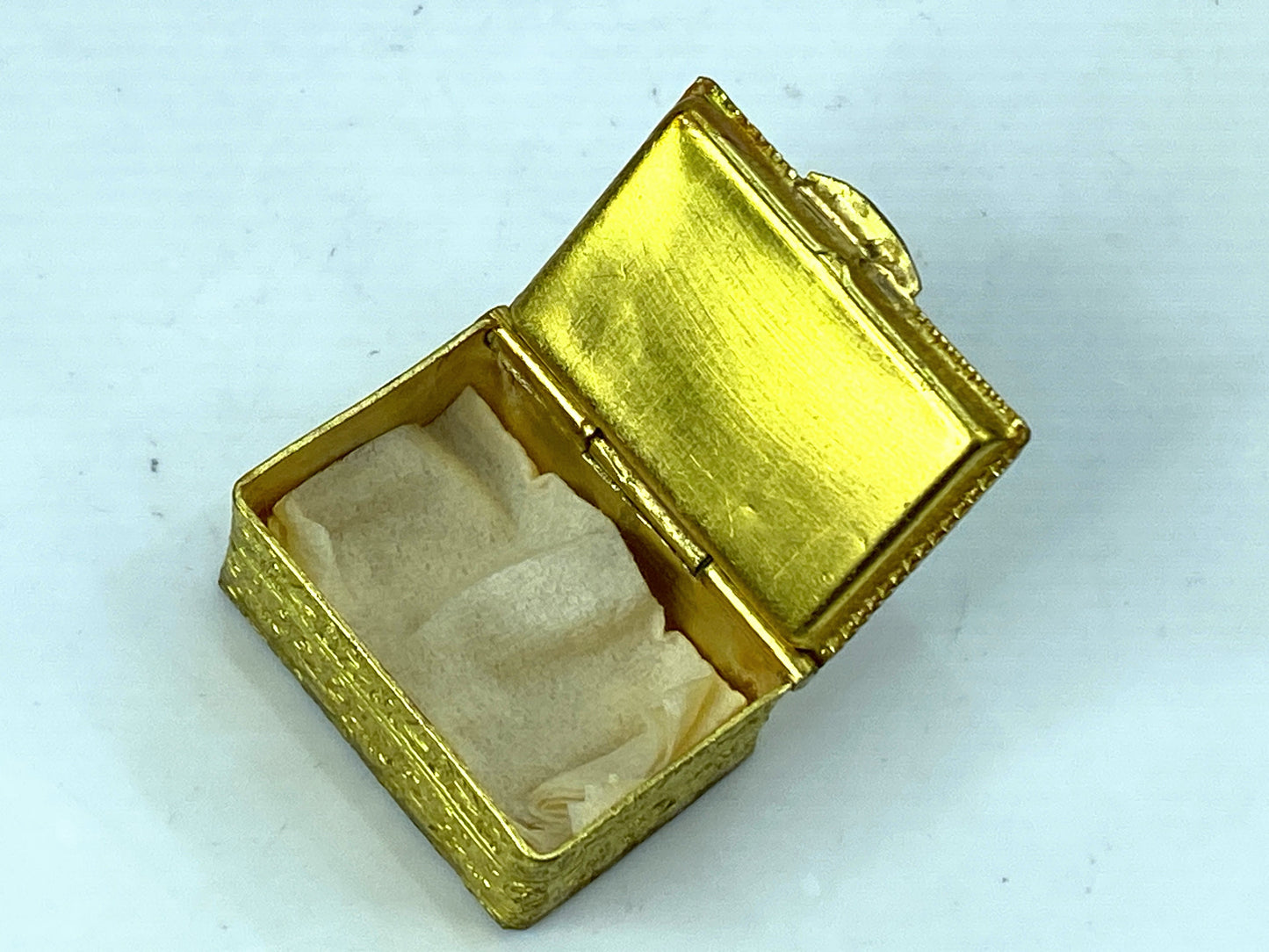 Italian Beautiful antique brass and glass mosaic flower pill box 1.25" GS653