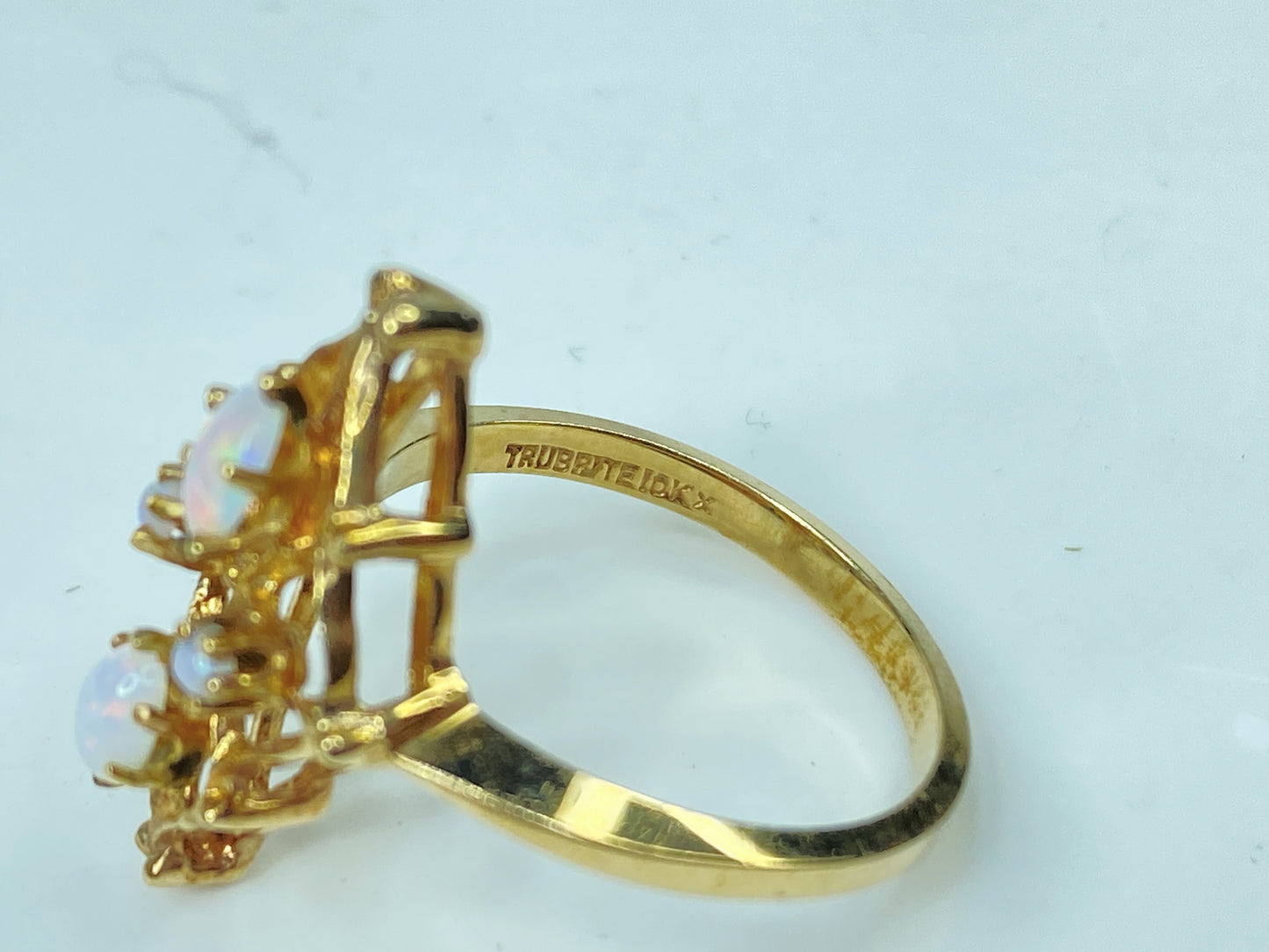 10K yellow gold openwork Opal ring 2.7g s7.5 JR982