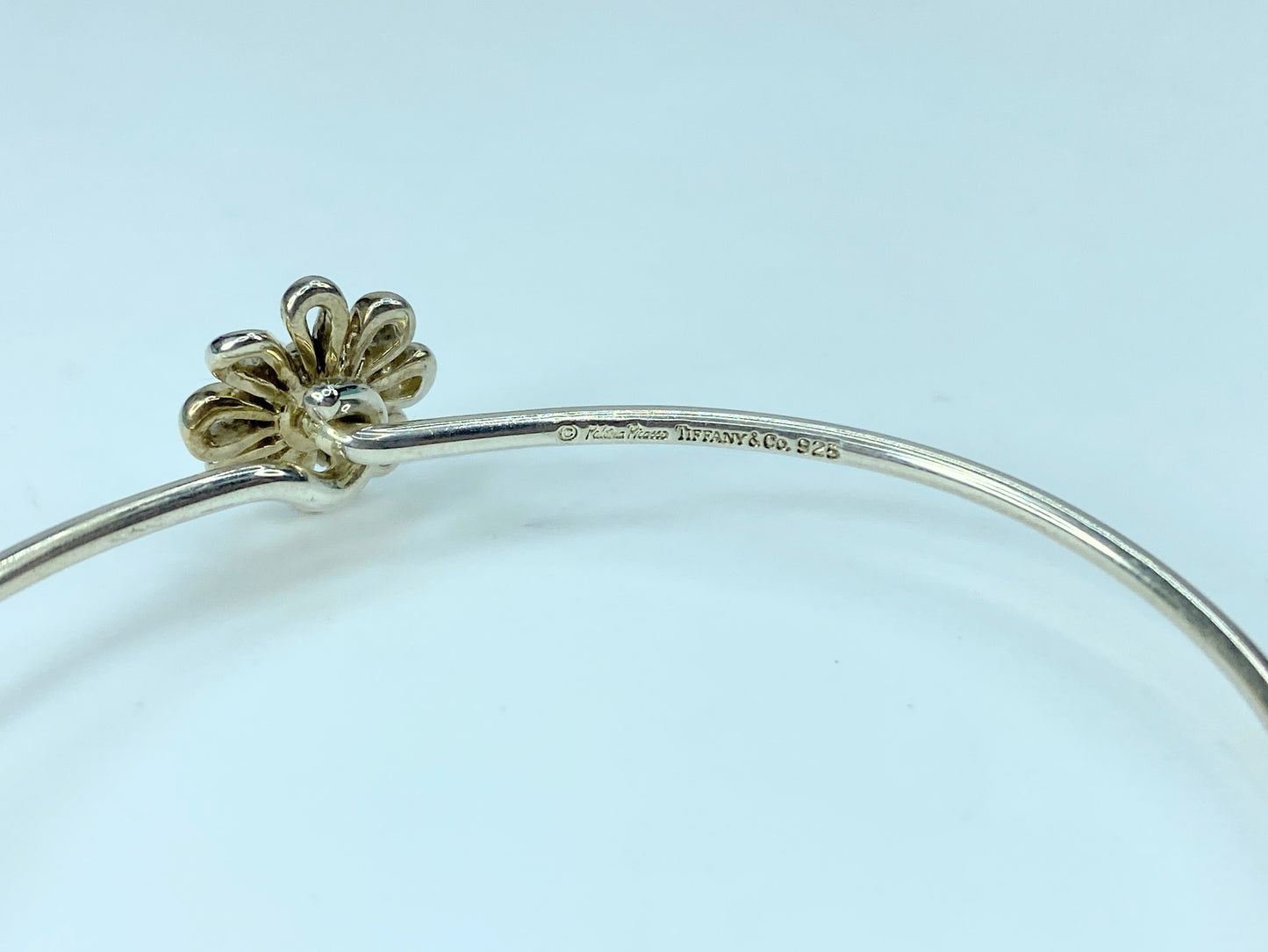 Tiffany & Co Paloma Picasso 18K Gold Silver Daisy Bangle Hook 6.5 7g JR314
