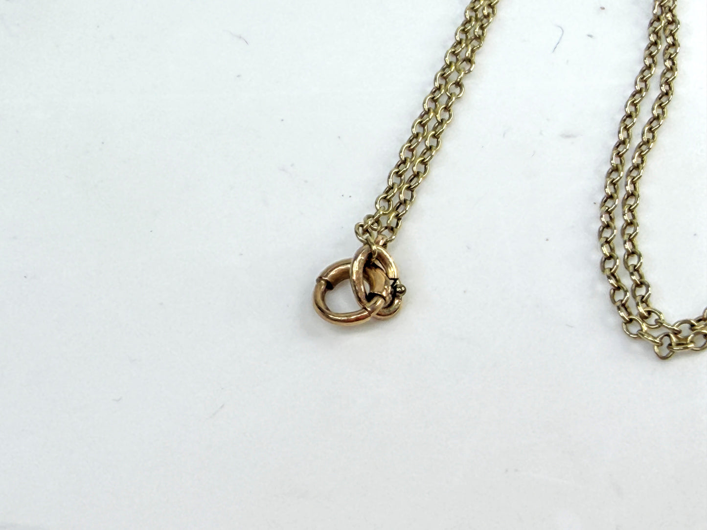 Antique Gold Locket Pendant Necklace 14K 15 Inch Round Locket JR1537