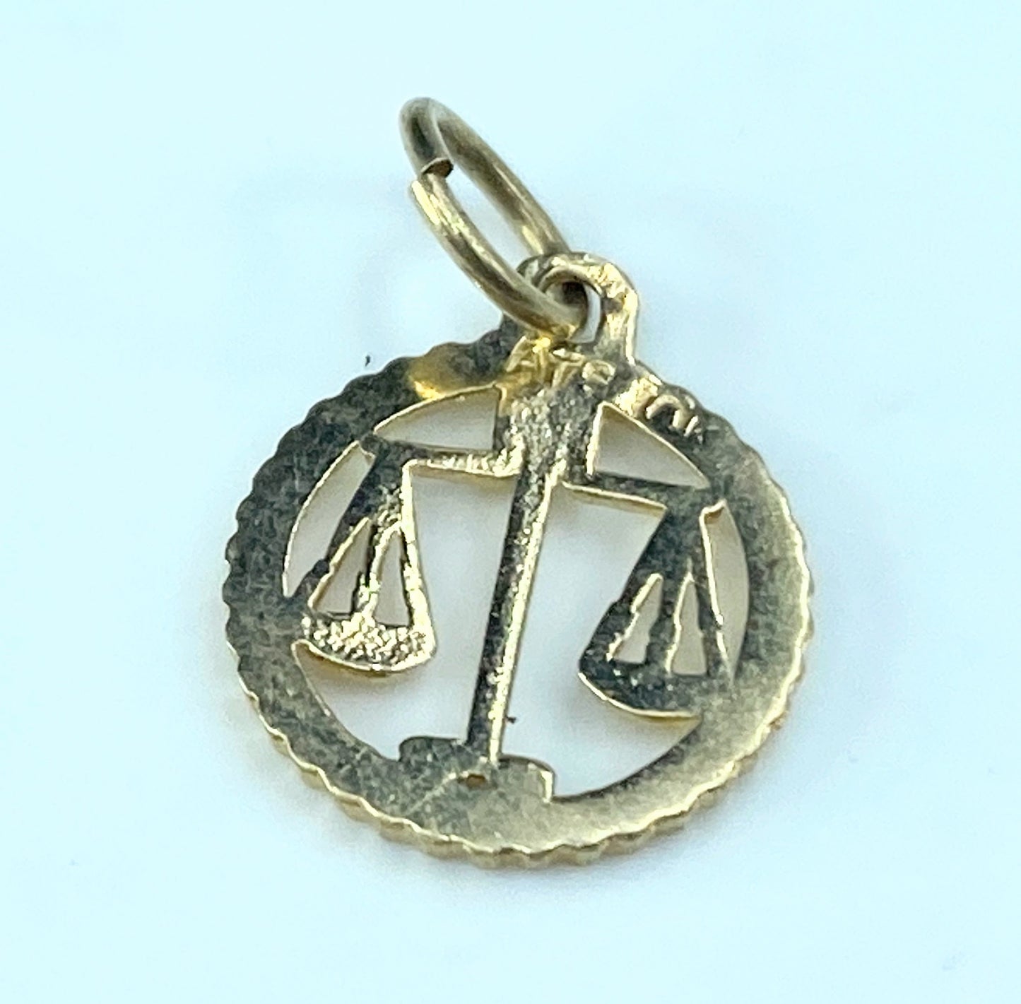 14K yellow gold Zodiac charm pendant 11.5mm JR9353