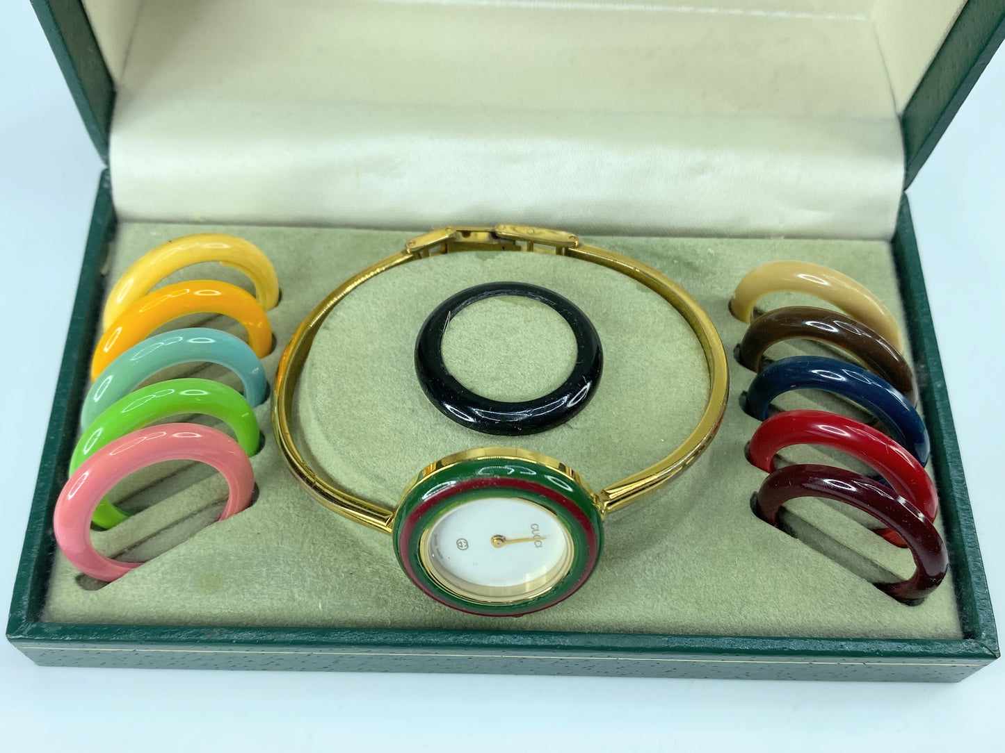 Gucci Change Bezel 12 Colors White & Gold Women's Watch Plating Quartz Box GS405