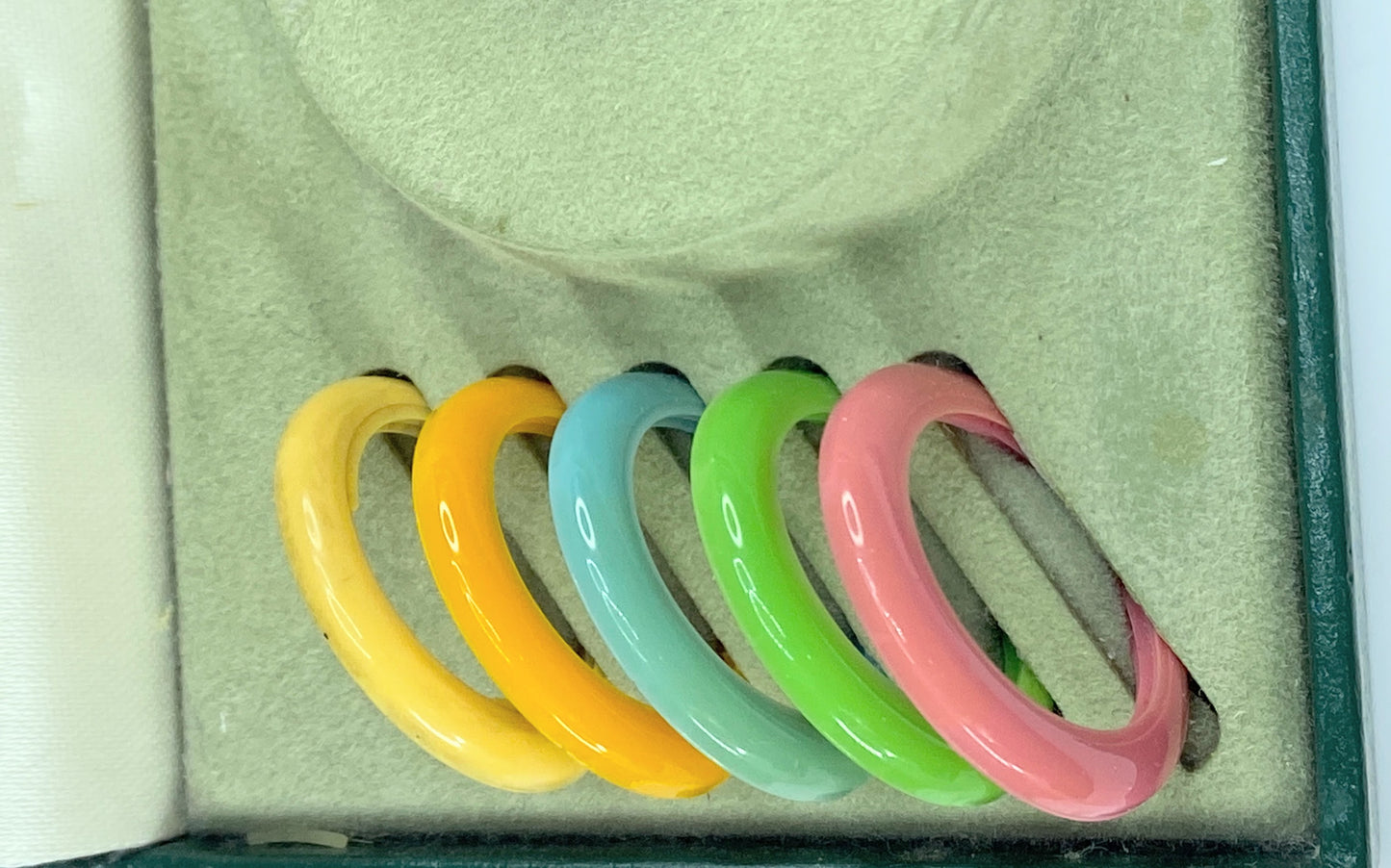 Gucci Change Bezel 12 Colors White & Gold Women's Watch Plating Quartz Box GS405