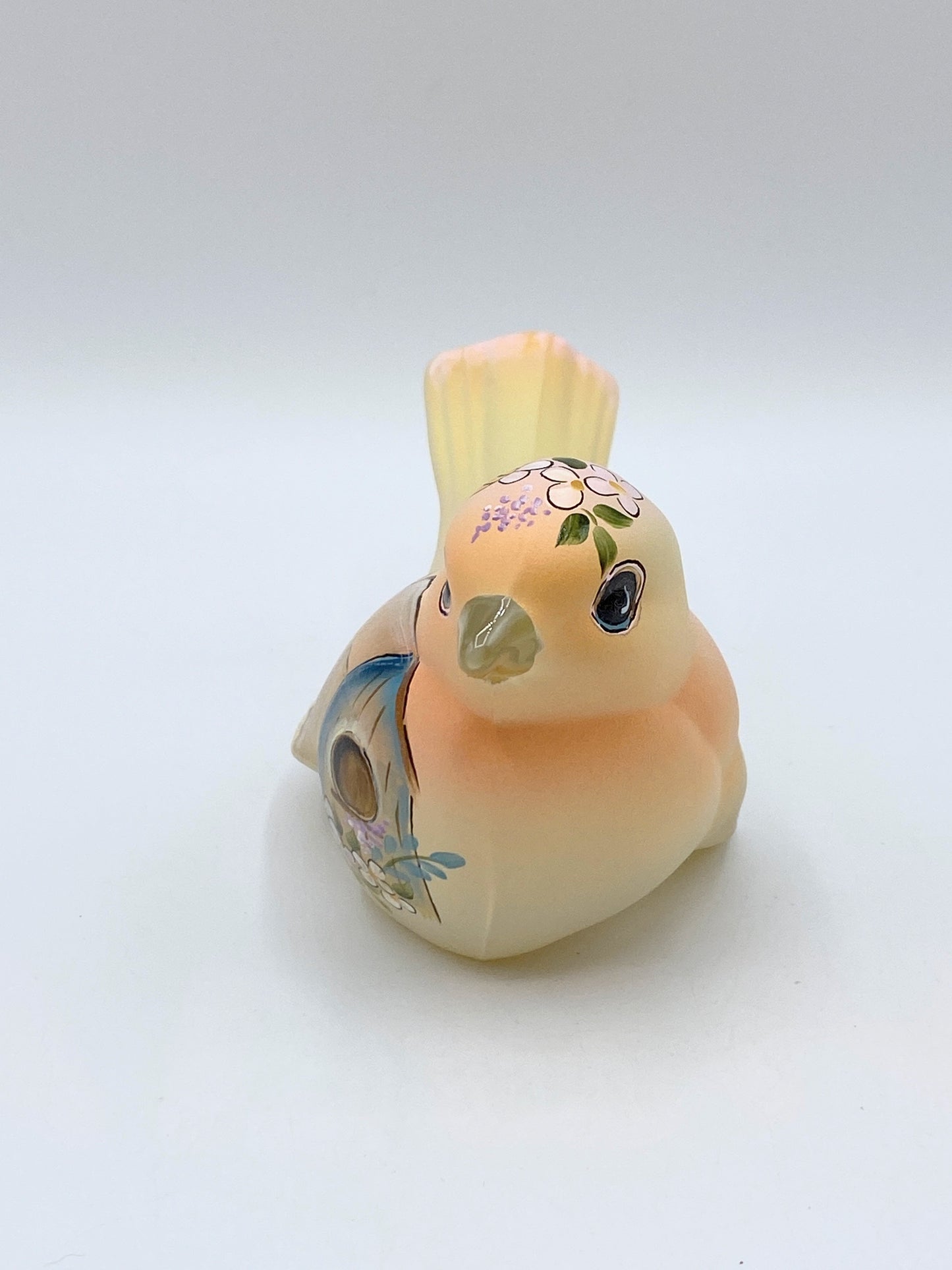#3/21 Fenton Le frosted Crystal HP birdhouse & Bees songbird figurine 4.5" A247