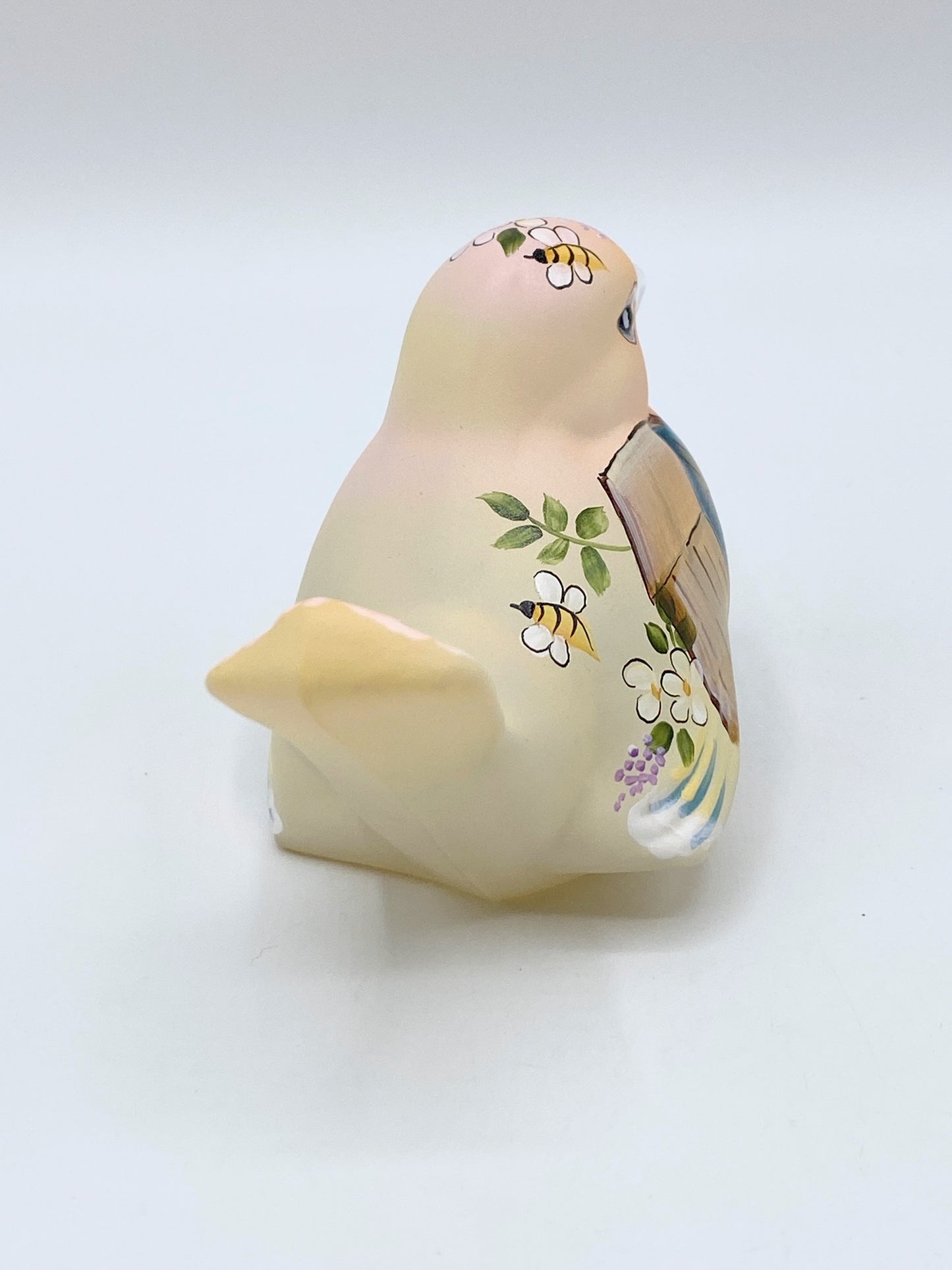 #3/21 Fenton Le frosted Crystal HP birdhouse & Bees songbird figurine 4.5" A247