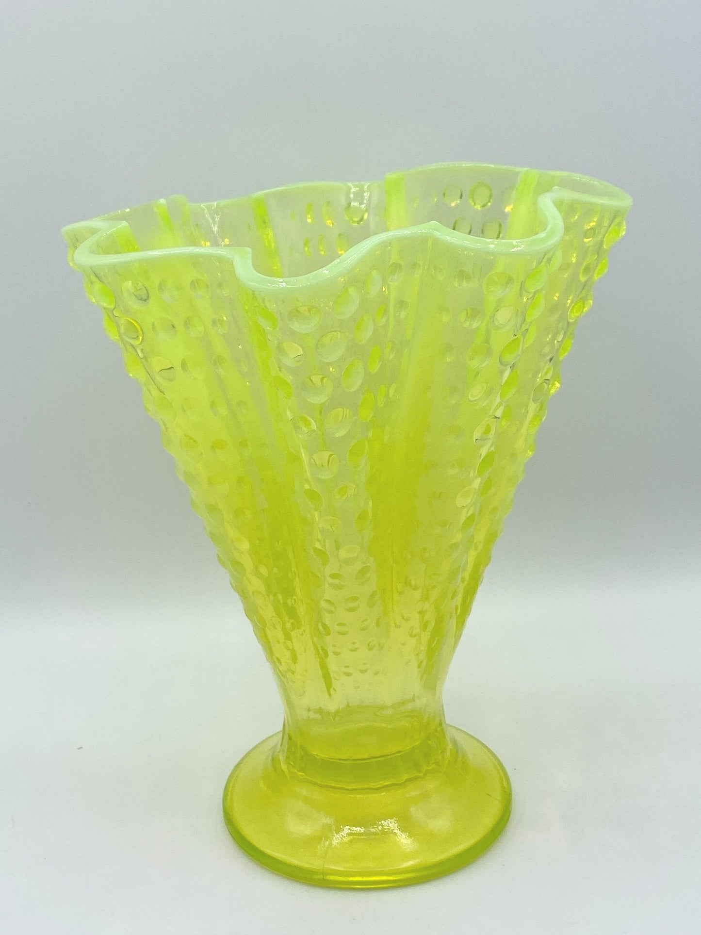 c1959s Exceptional Fenton Topaz Hobnail Opalescent 8 3/4" Handkerchief Vase A259