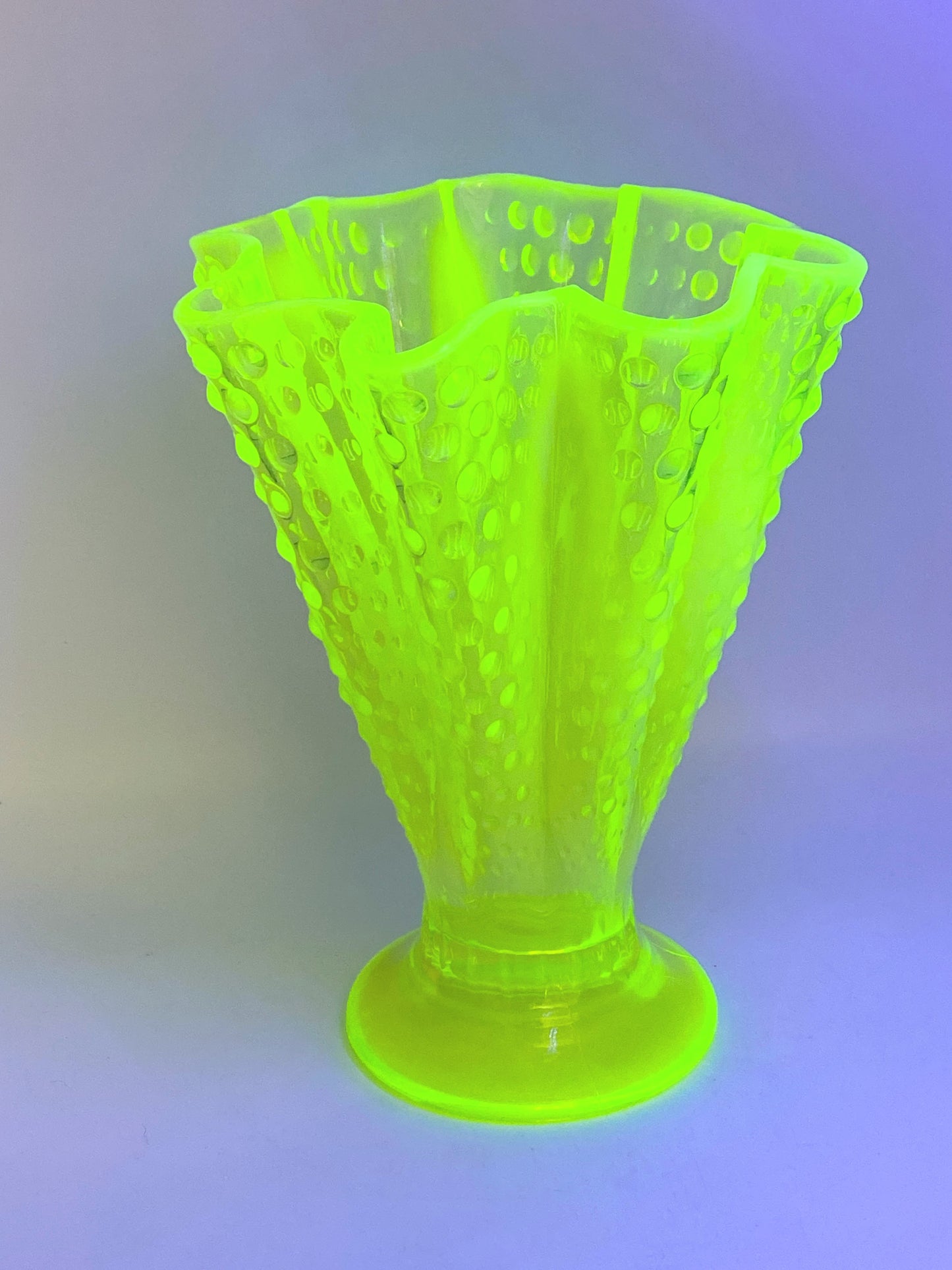 c1959s Exceptional Fenton Topaz Hobnail Opalescent 8 3/4" Handkerchief Vase A259