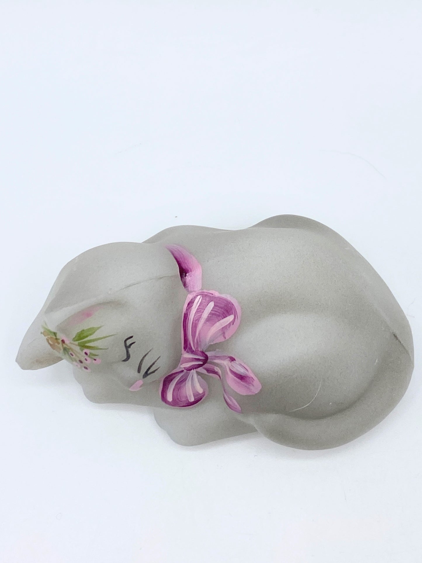 Fenton Sleeping Kitty Christmas Cat Satin grey Holly pink strip ribbon A269