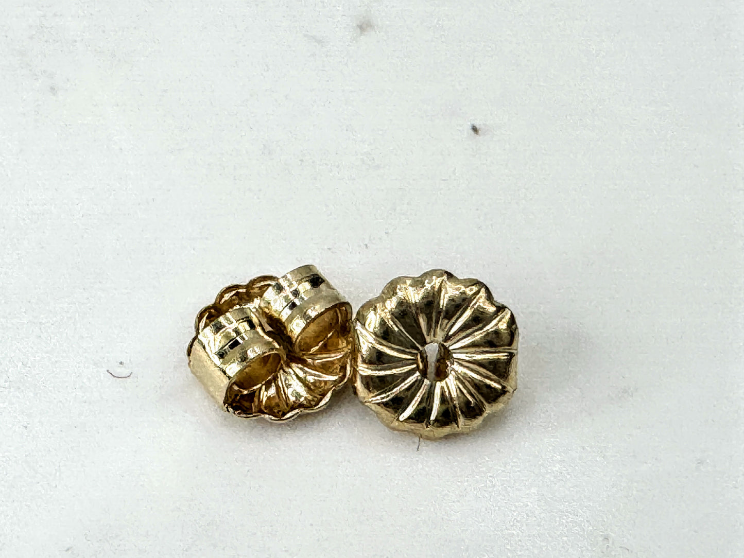 Vintage 1950s 14K Gold Akoya Pearl Stud Earrings 6.05mm Lustrous Pair JR1679