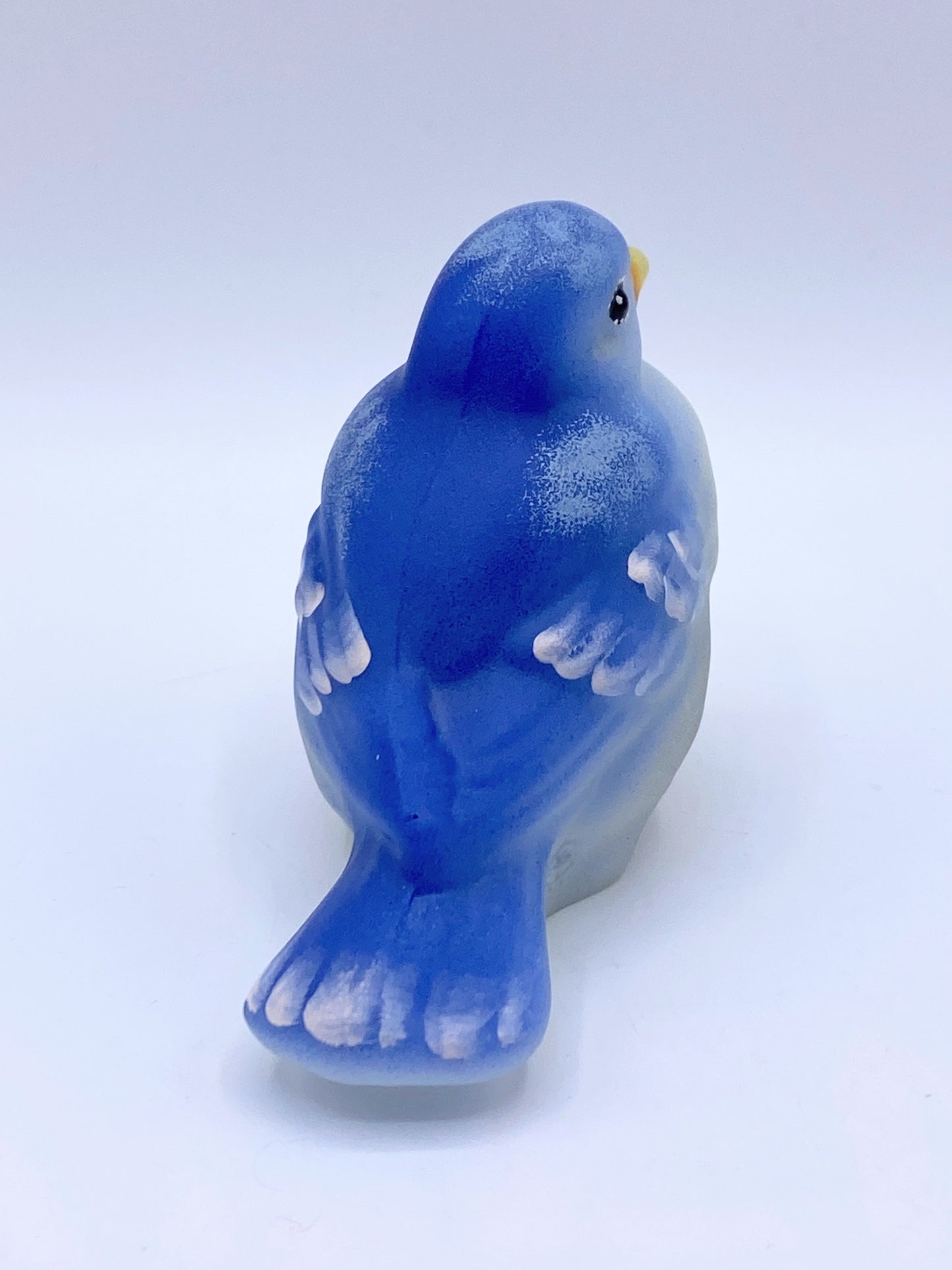 Limited Edition Fenton art Glass Lavender-Blue yellow bead songbird A271