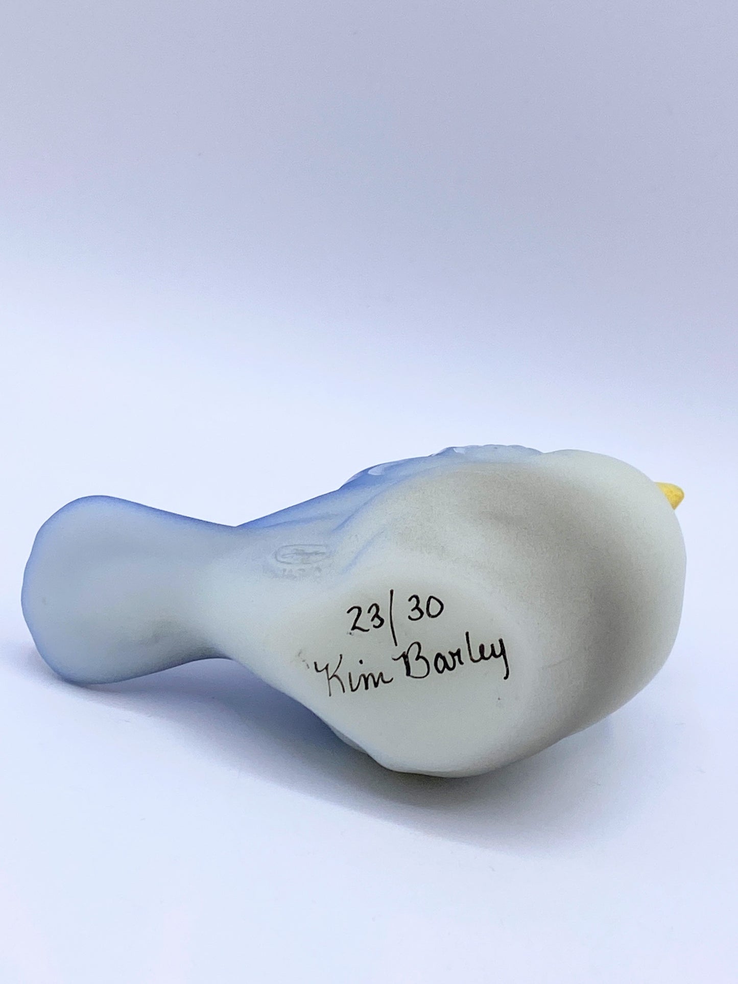 Limited Edition Fenton art Glass Lavender-Blue yellow bead songbird A271