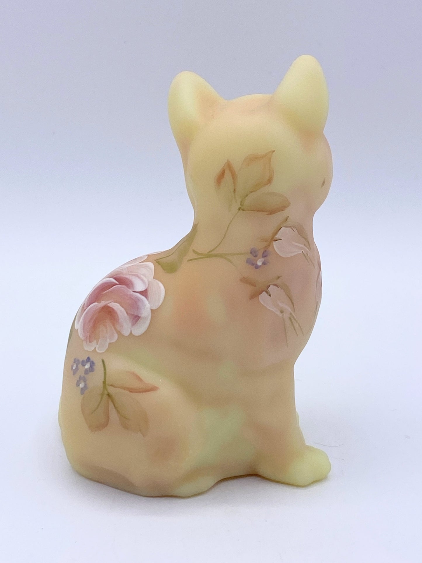 Fenton by M Kibbe Burmese glows Rose body sitting cat eye closed A275