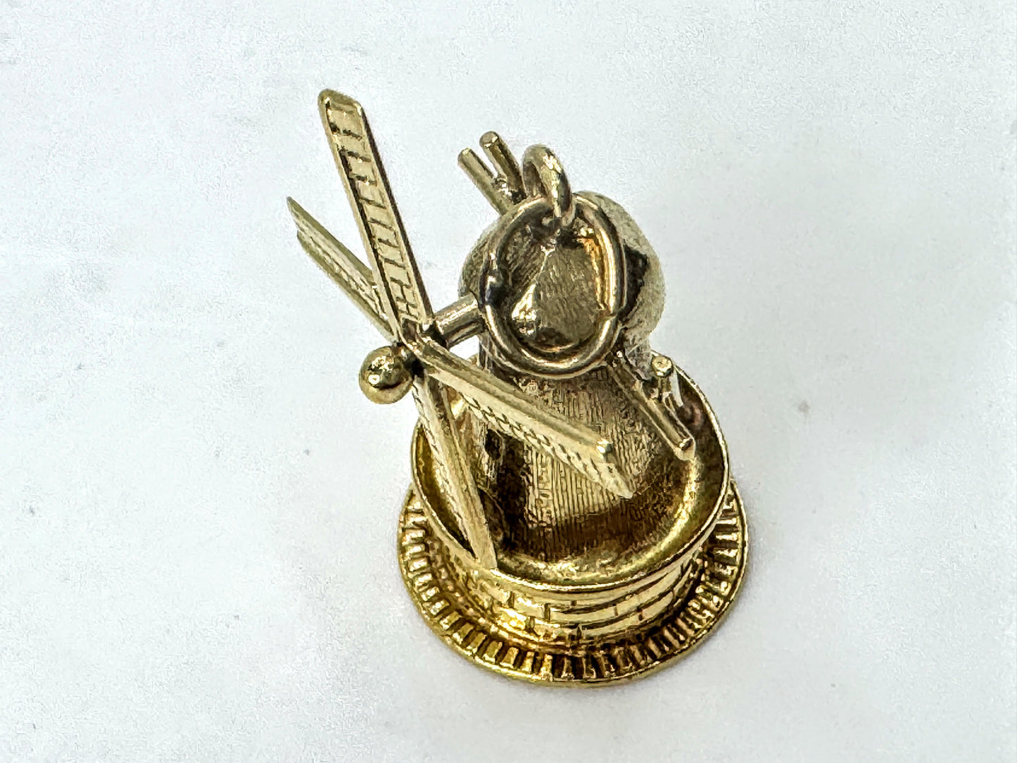 Vintage 18K Gold Mechanical Dutch Windmill Charm Pendant Moving Fan JR1686