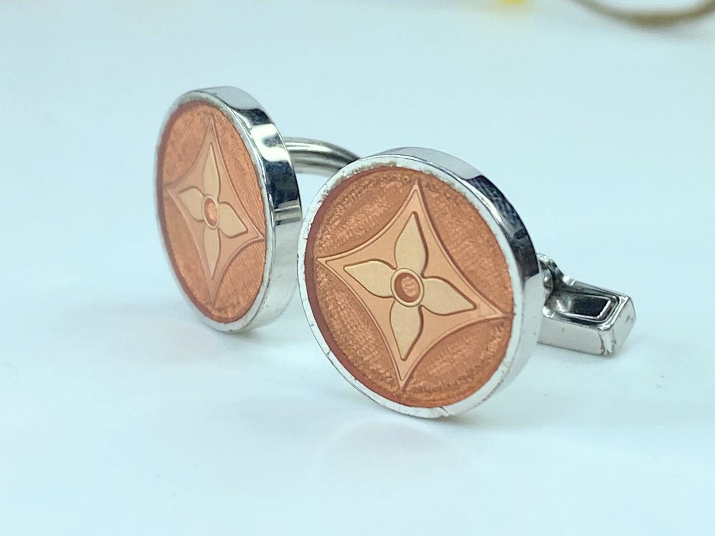 Louis Vuitton Boutons De Manchette Fleur Monogram Cuffs + Damier Case GS414