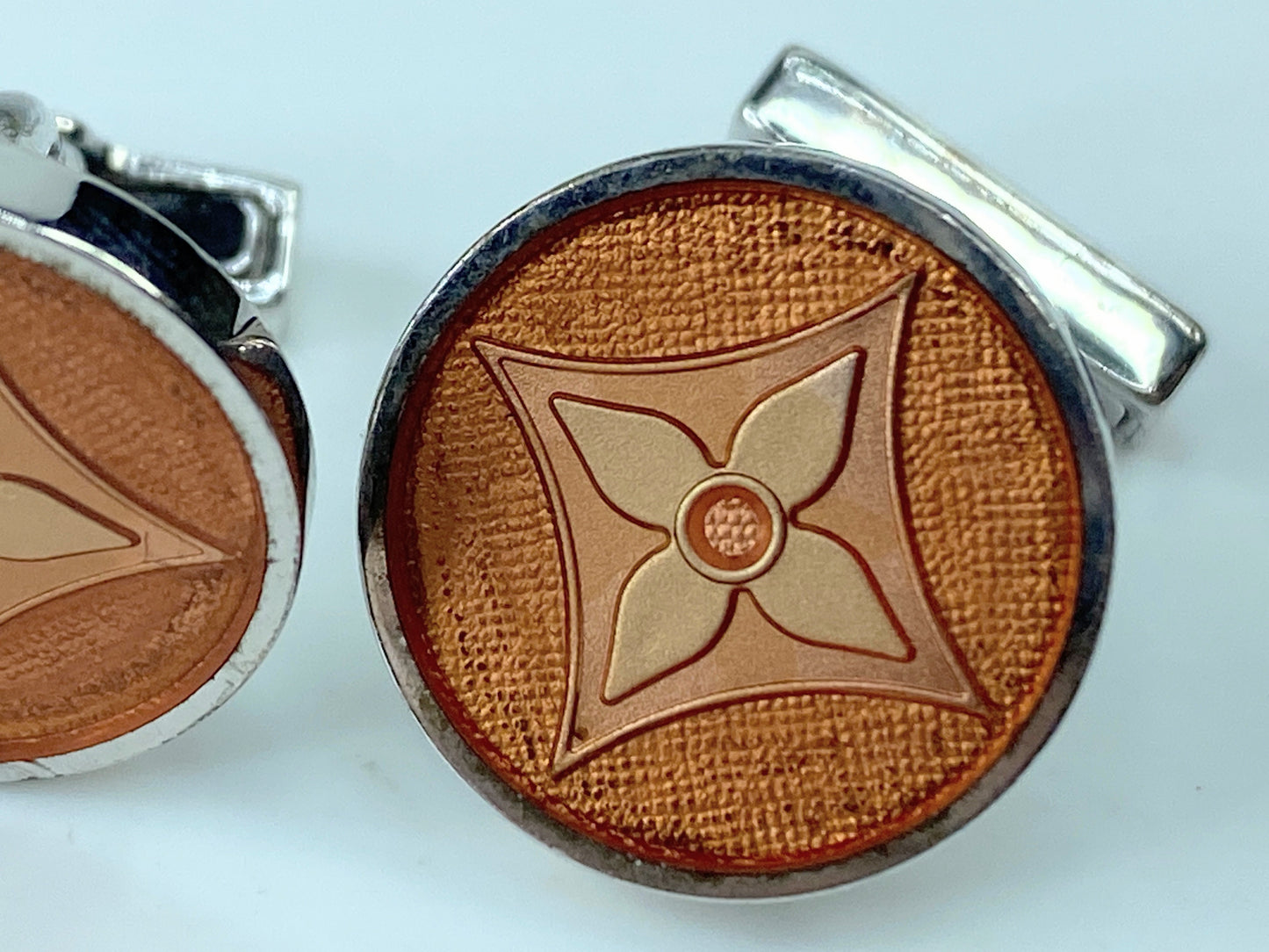 Louis Vuitton Boutons De Manchette Fleur Monogram Cuffs + Damier Case GS414