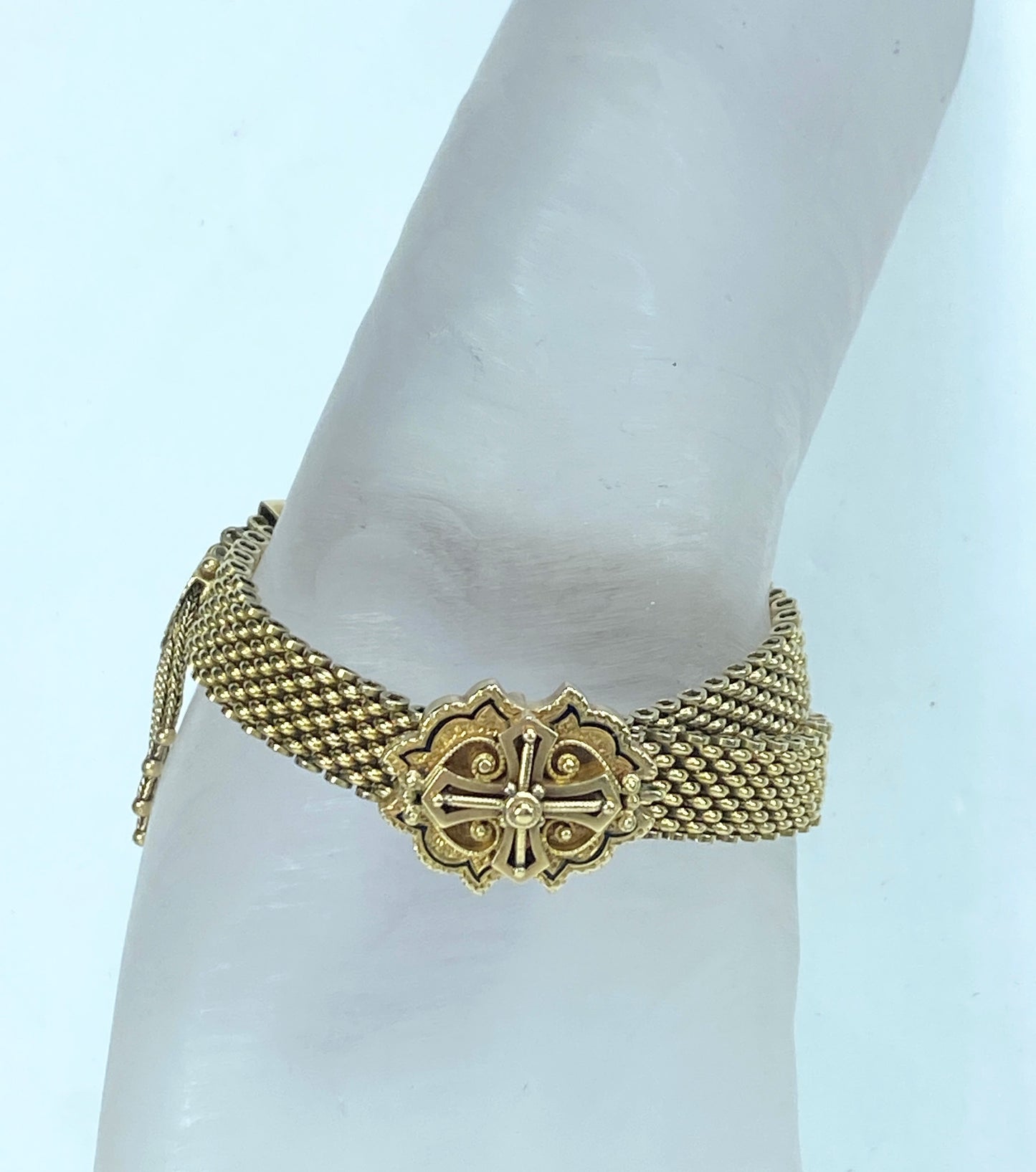 Victorian 14K Taille D'épargne engraved tassel bracelet 27.1g JR9338