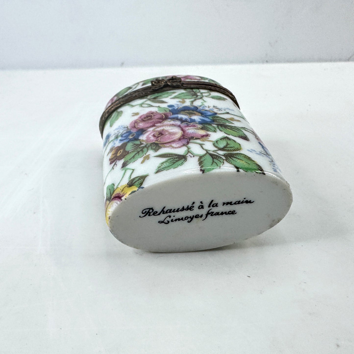 Limoges France Rehaussé Main Floral Porcelain Hinged Trinket Box A1037