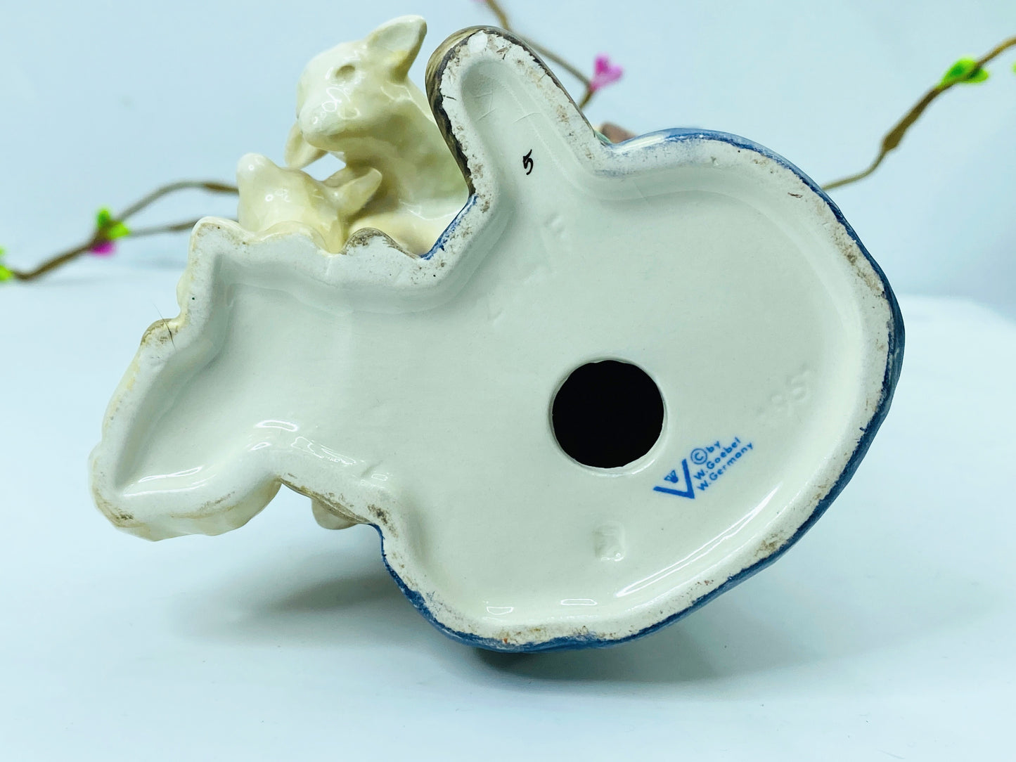 Goebel Hummel 7” Standing Shepherd With Sheep Nativity Figurine TMK-4 A445