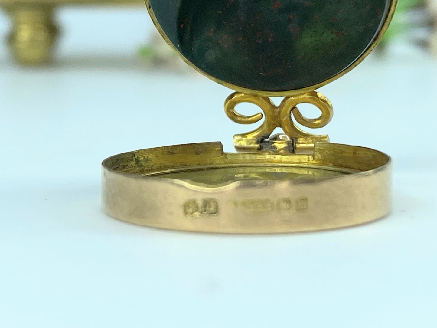 Victorian antique 9ct Bloodstone Mason Locket intaglio fob pendant 5.2g JR9951