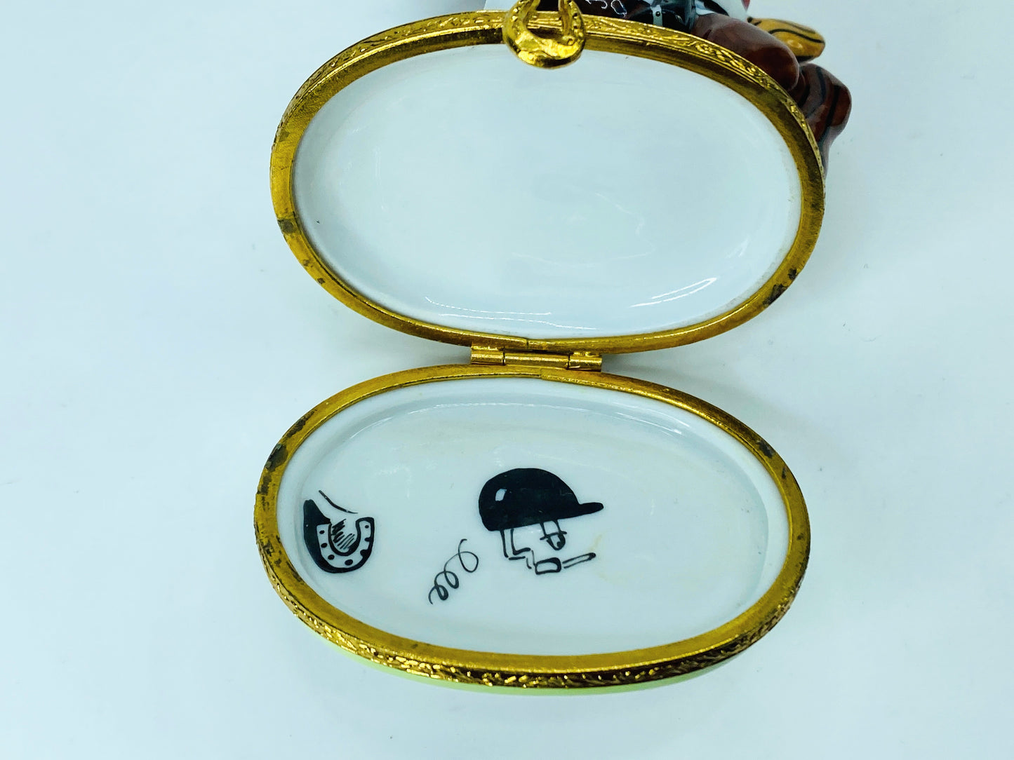 Fox Hunt Limoges Box for Equestrian Collectors by Artoria with box A455