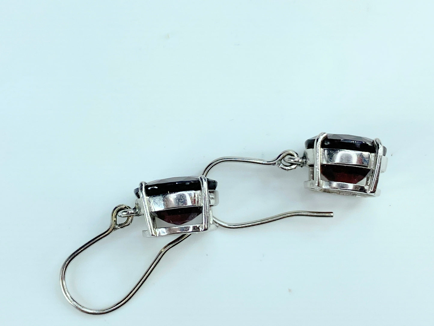 Mid Century 18k 7.7ct Oval faceted natural Garnet dangle earrings 5g 1" JR9976
