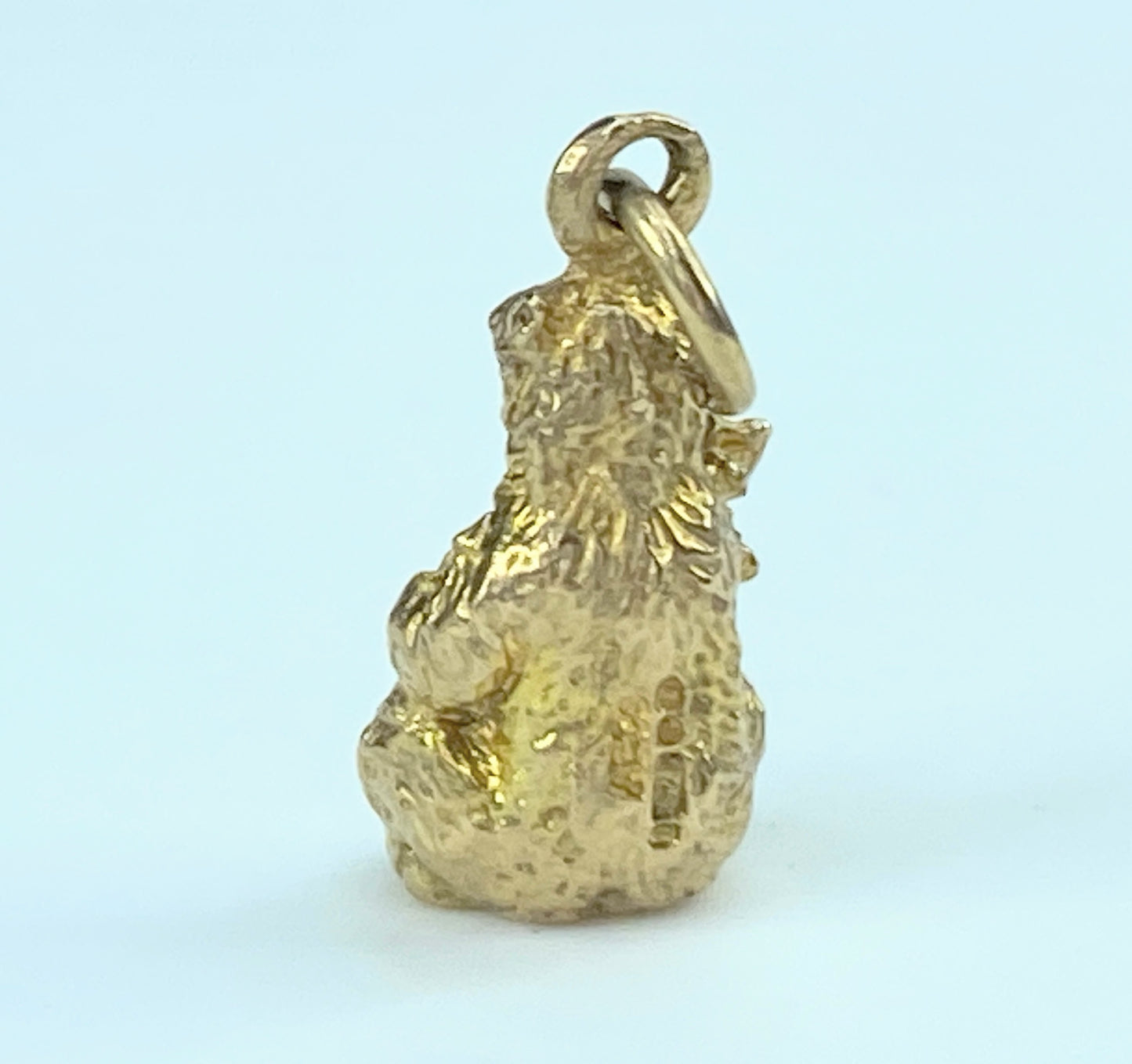 Vintage 9 Karats solid yellow gold 3 dimensional Black Bear charm pendant JR9984