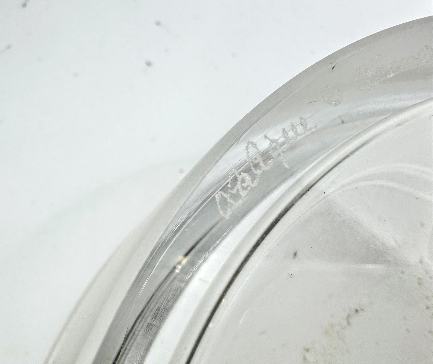 Lalique crystal powder box / vanity box, Dahlia model - signed Lidded Jar A989