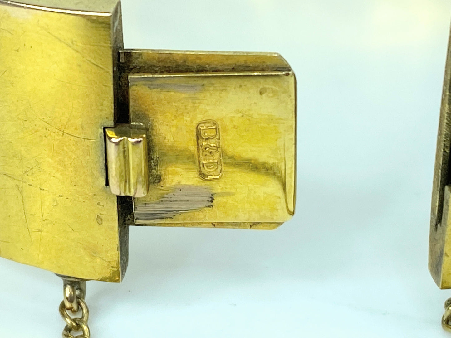 14K Gold cultured Pearl Hinged Bangle Bracelet Art Deco Period JR1172