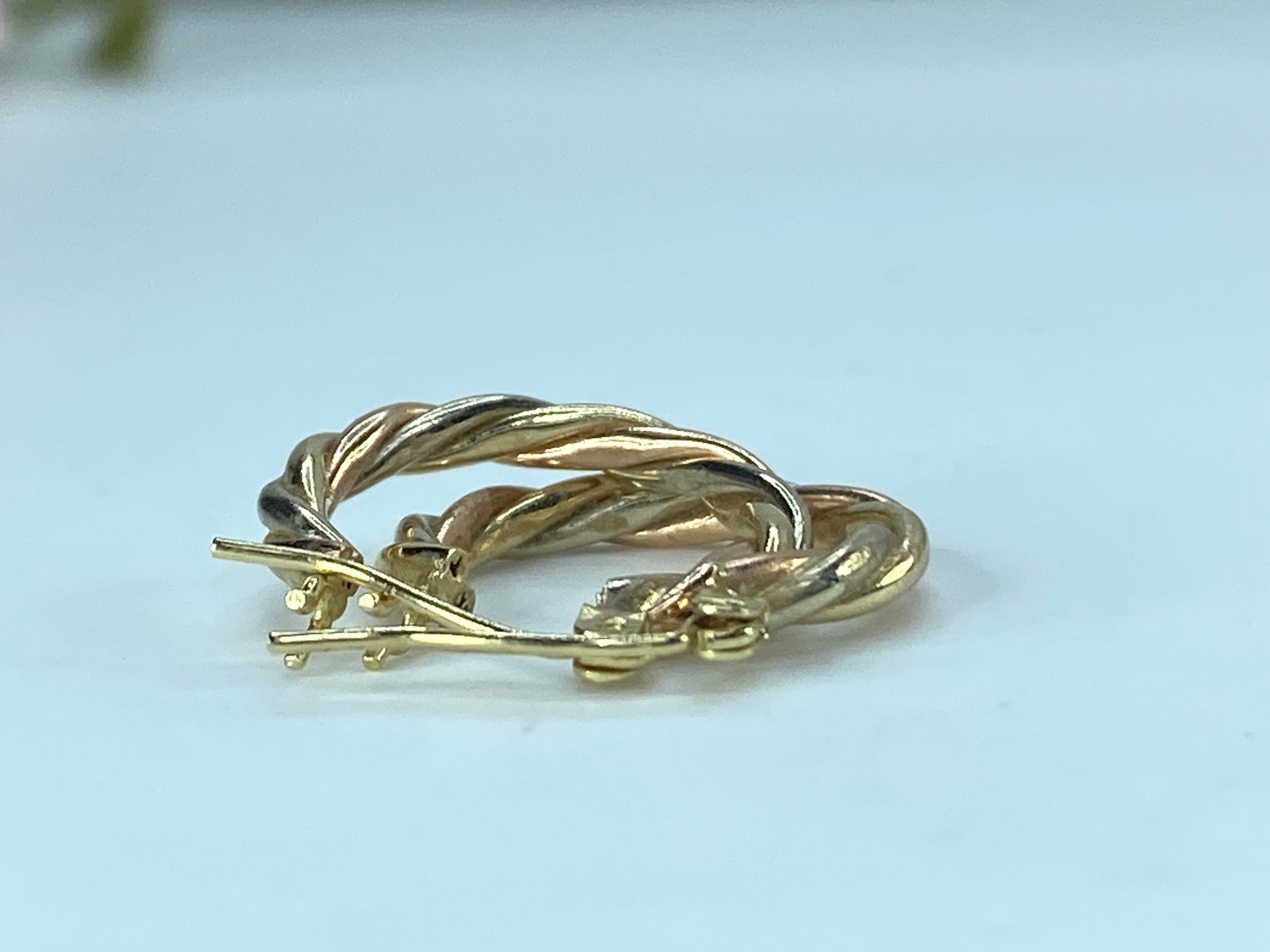 5/8" Estate New 14k Yellow White Rose Gold Tri Color Twisted earrings JR9311