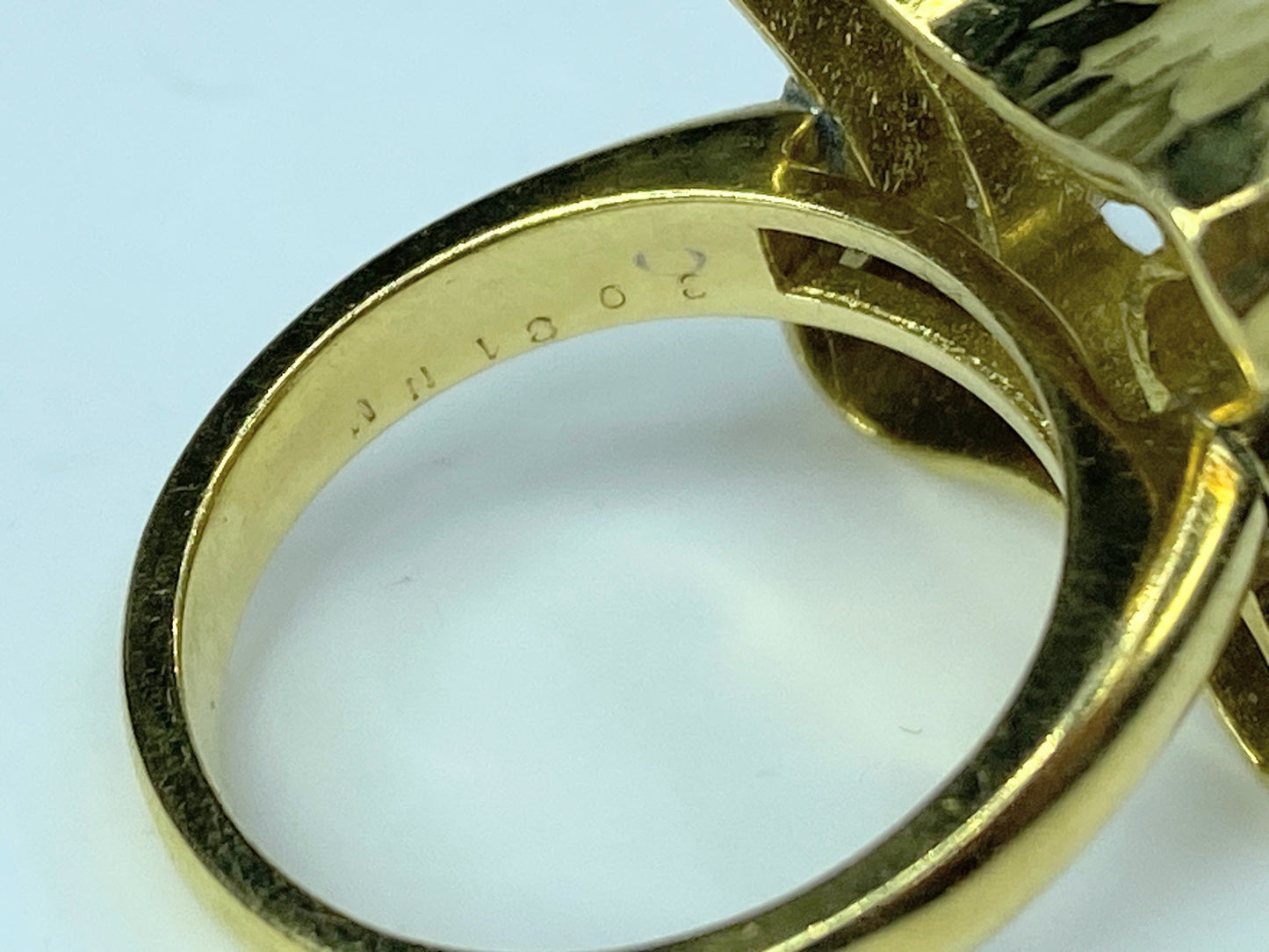 18K Gold Hand-Hammered Diamond Band Ring 0.60 Carat Custom Design s6 JR1173