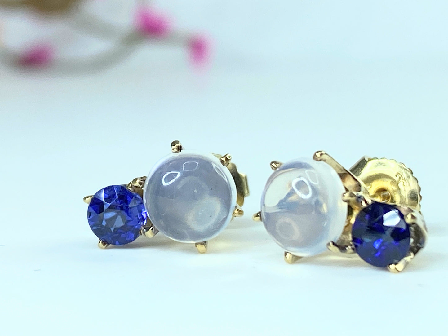 Art Deco 14K yellow gold Moonstone Sapphire stud earrings 3.5g JR9873