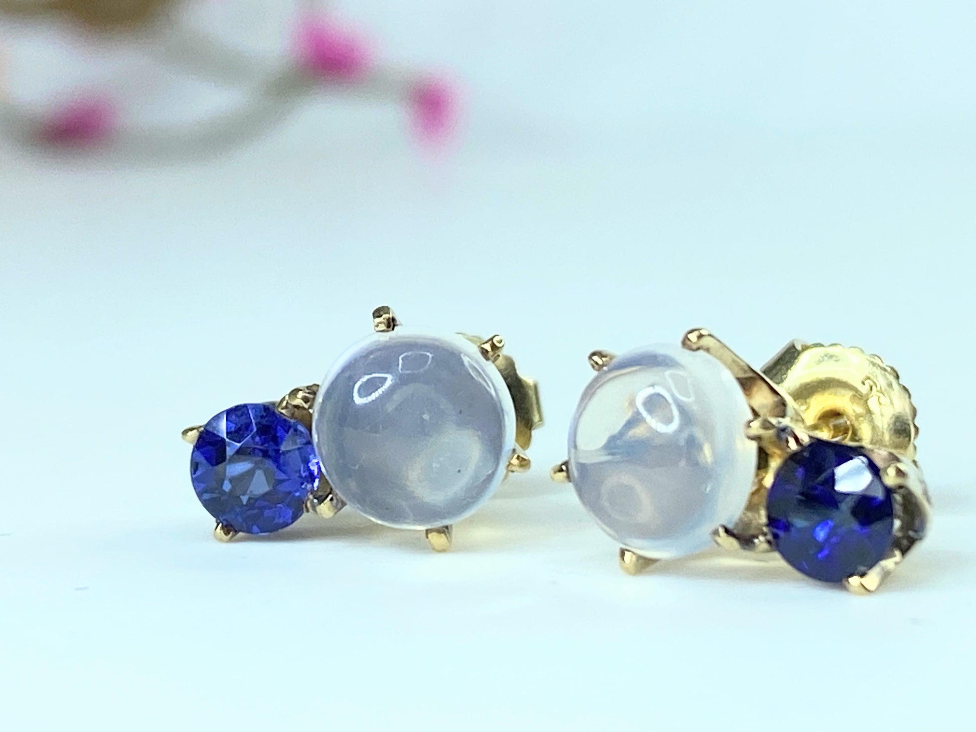 Art Deco 14K yellow gold Moonstone Sapphire stud earrings 3.5g JR9873