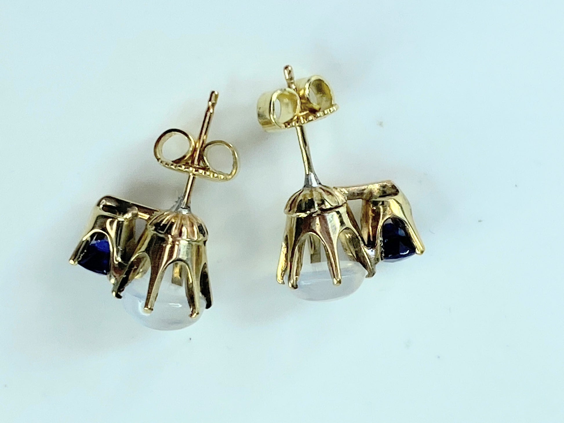 Art Deco 14K yellow gold Moonstone Sapphire stud earrings 3.5g JR9873