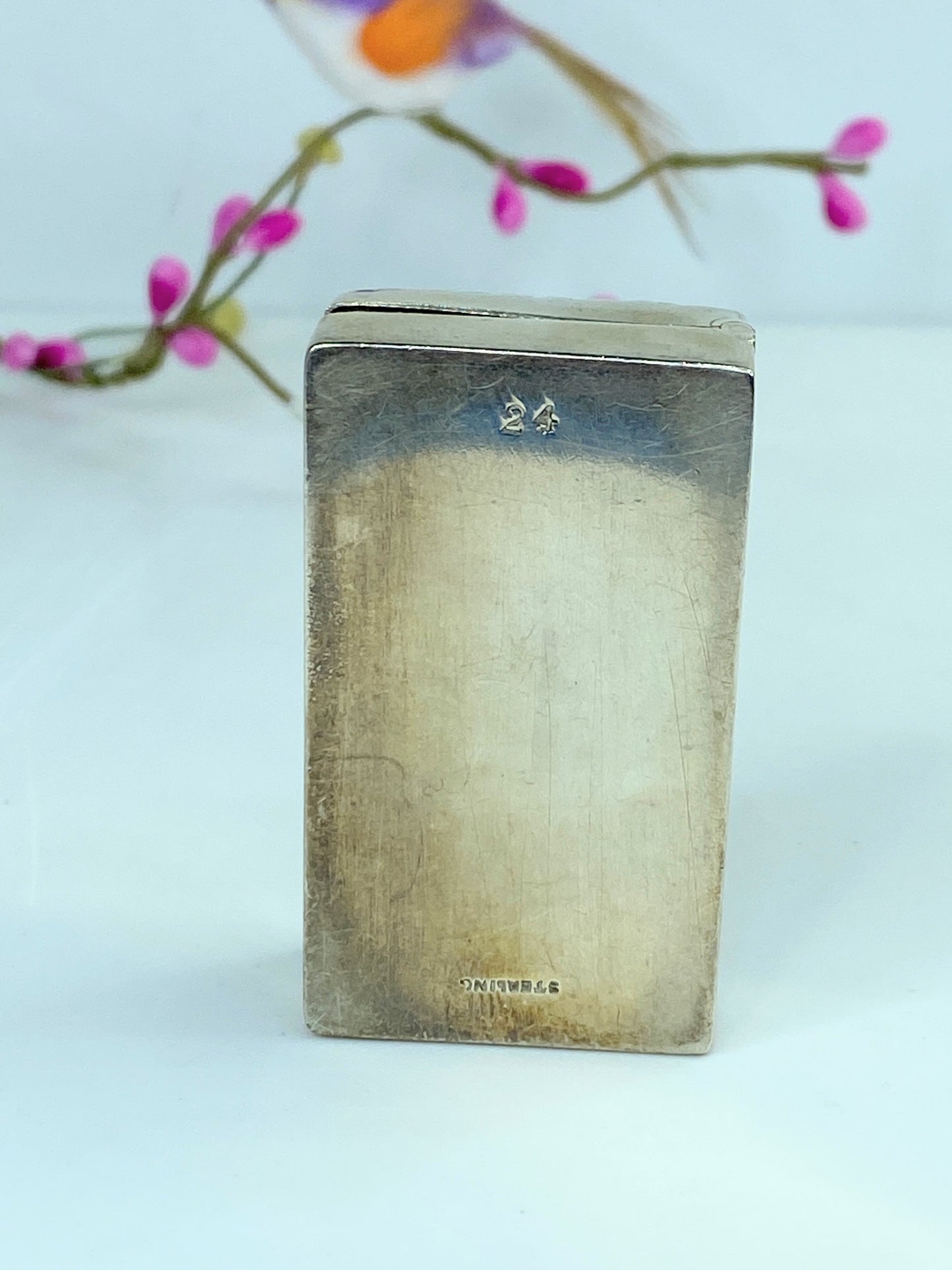 Antique Art Nouveau sterling Silver Postage Stamp Box Flowers chiseled 42g SS99